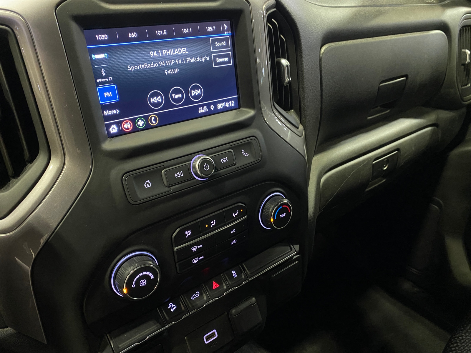 Thumbnail: 2019 Chevrolet Silverado 1500 - 4