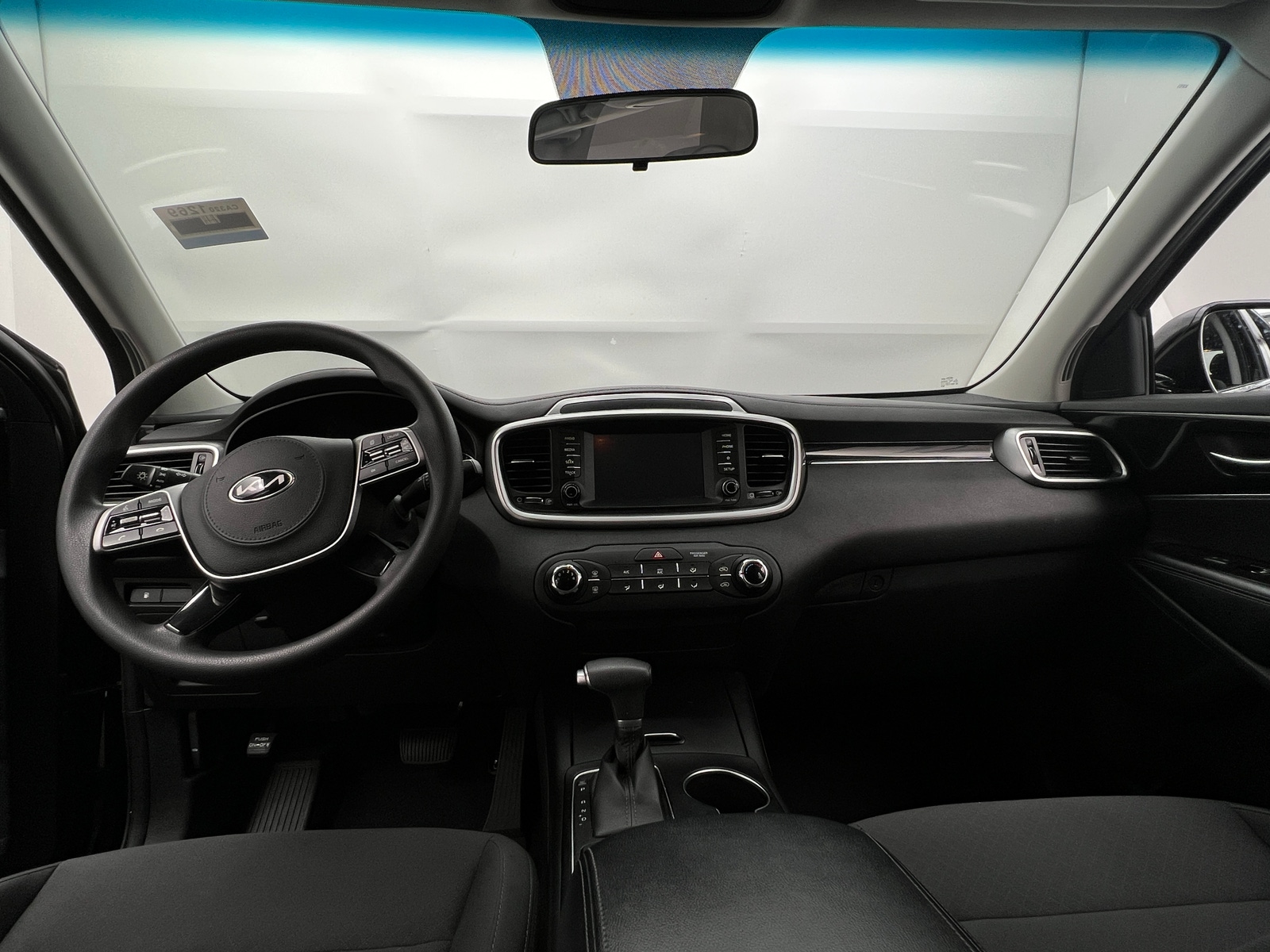 Thumbnail: 2020 Kia Sorento - 3