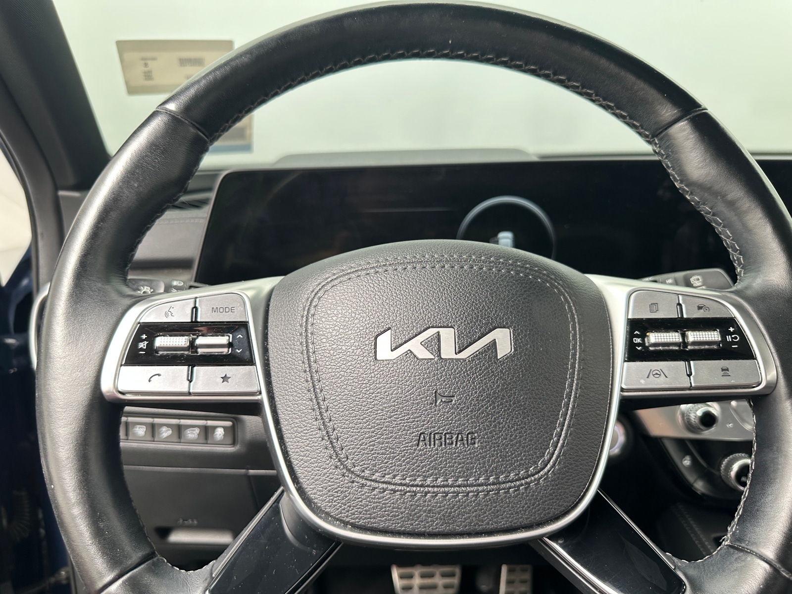 Thumbnail: 2023 Kia Telluride - 4