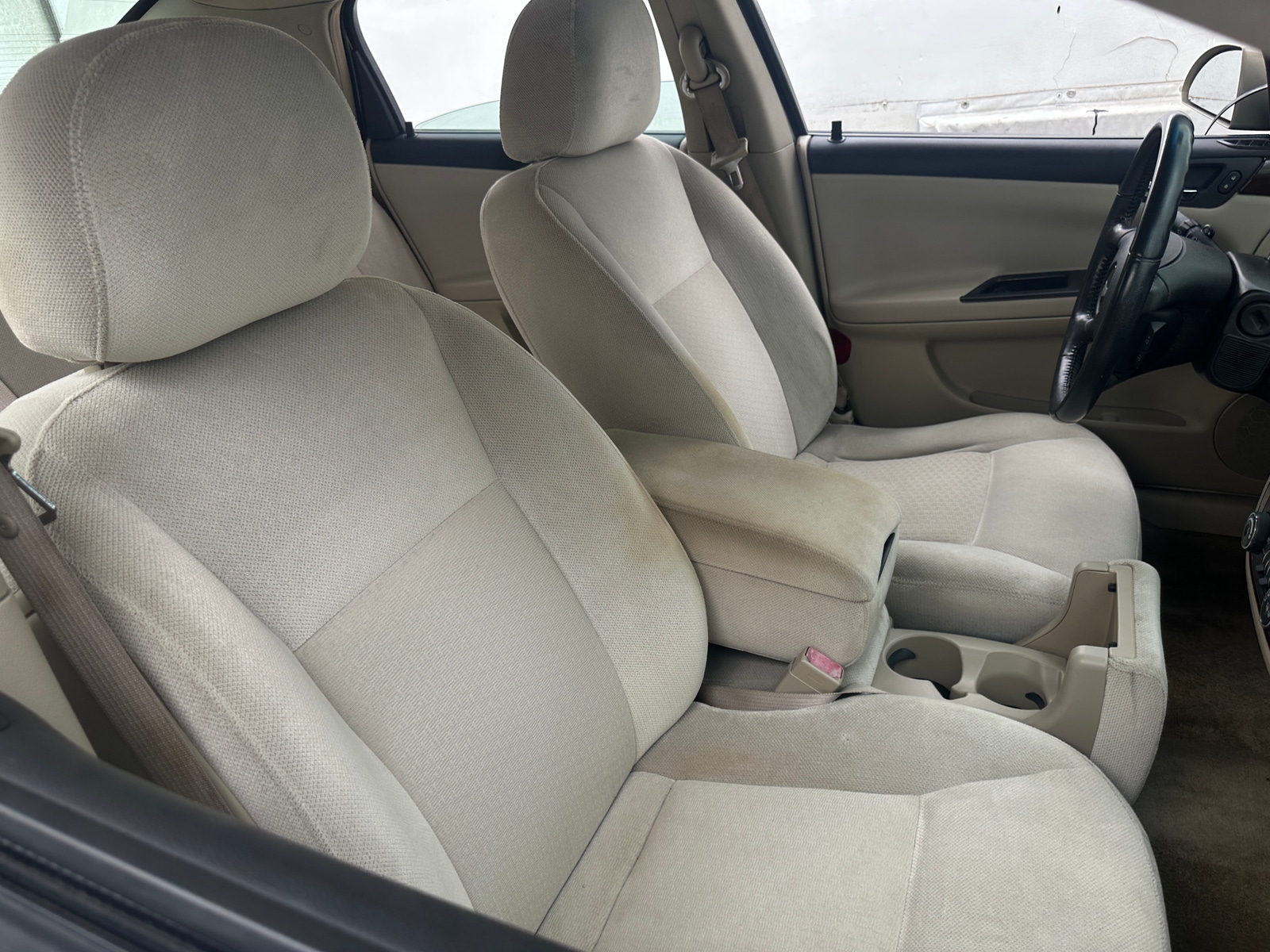 Thumbnail: 2010 Chevrolet Impala - 2