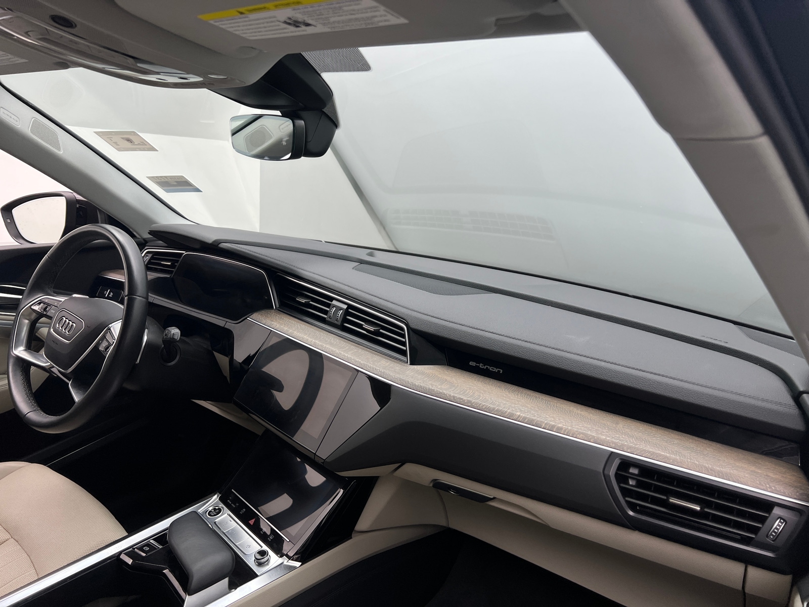 Thumbnail: 2024 Audi Q8 e-tron - 2