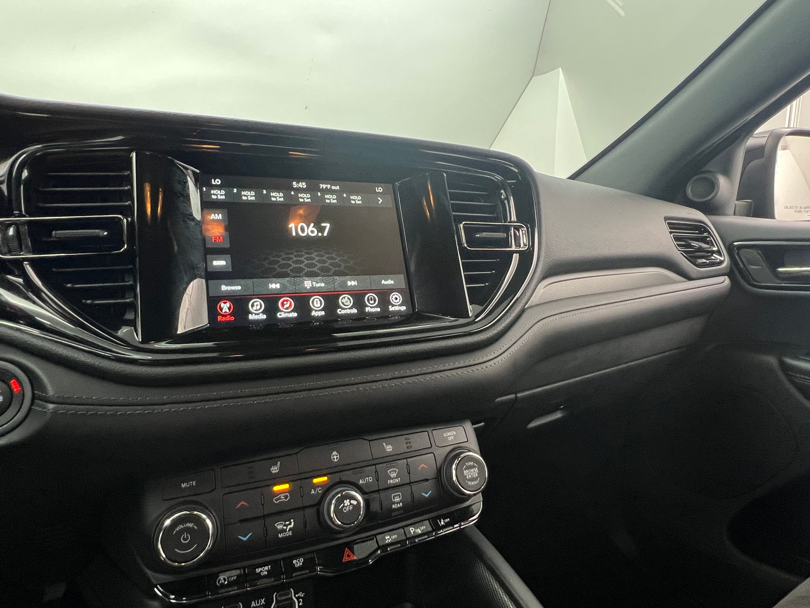 Thumbnail: 2022 Dodge Durango - 3