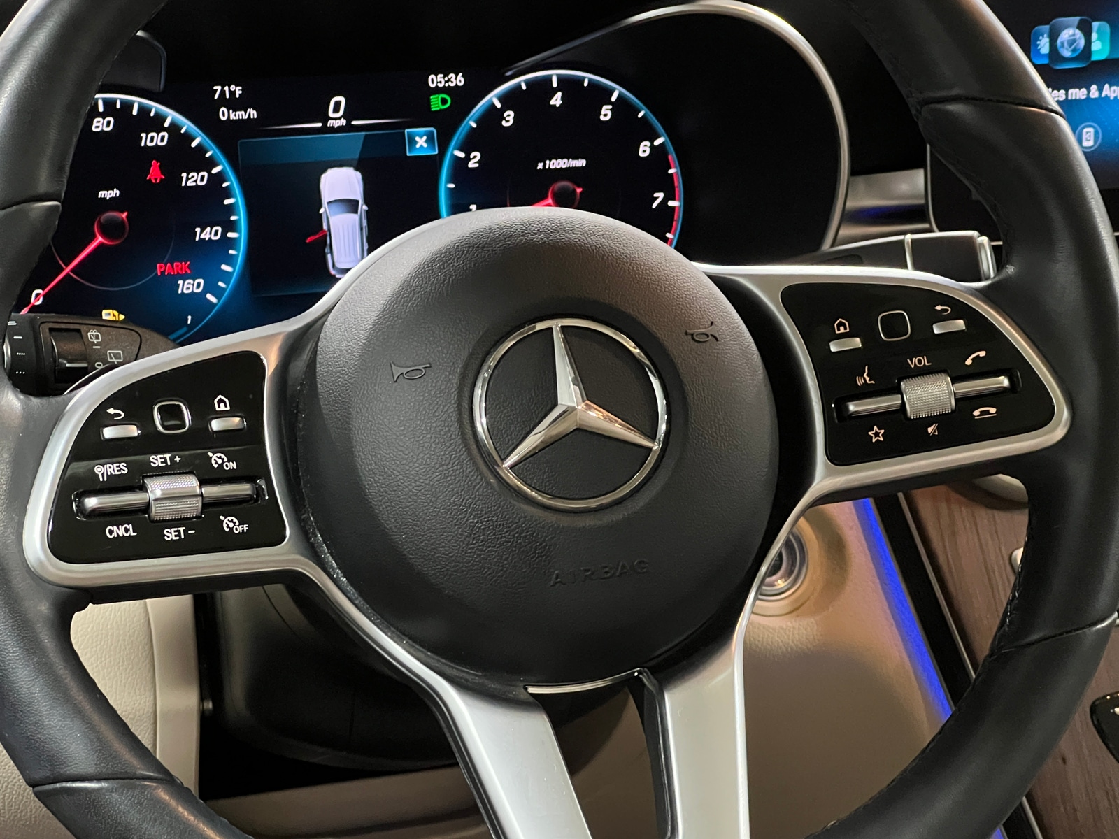 Thumbnail: 2022 Mercedes-Benz GLC - 4