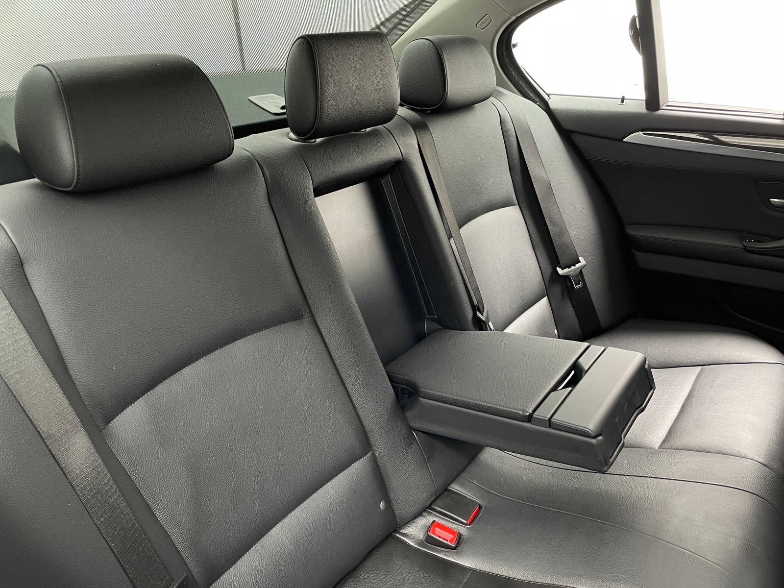 Thumbnail: 2011 BMW 5 Series - 5