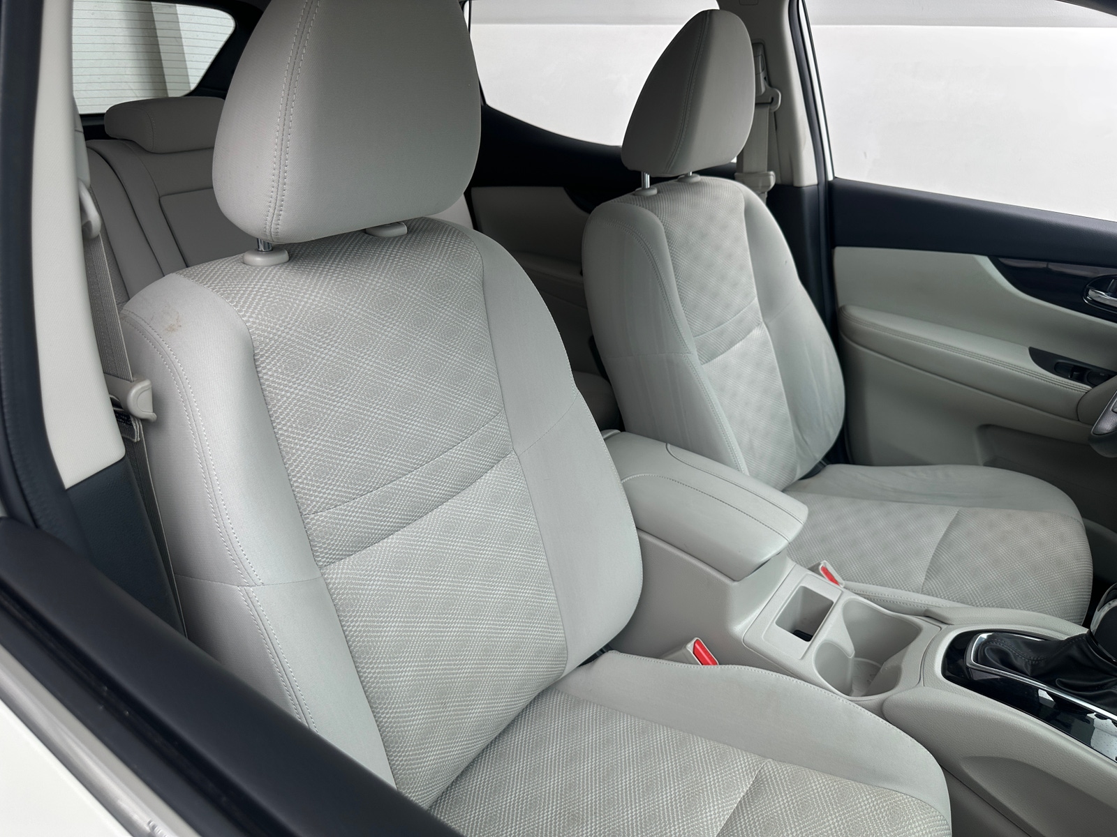 Thumbnail: 2018 Nissan Rogue Sport - 2
