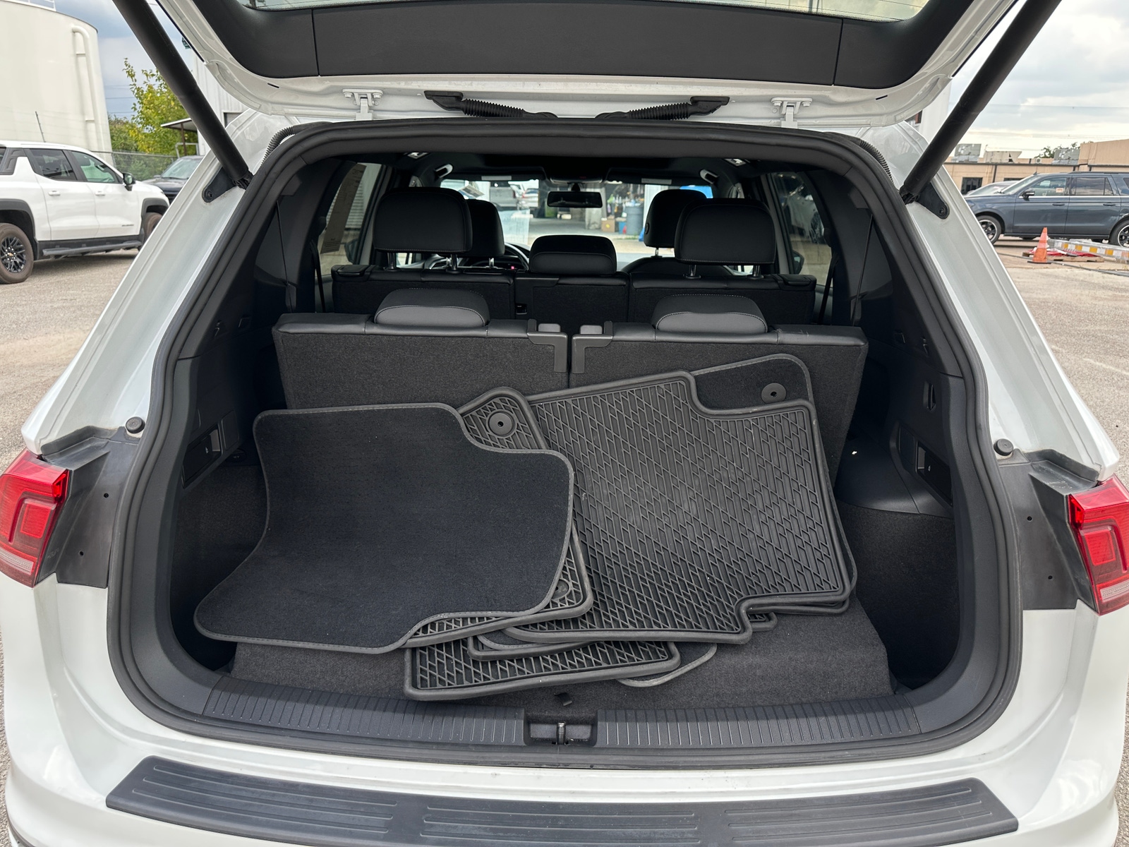 Thumbnail: 2019 Volkswagen Tiguan - 6