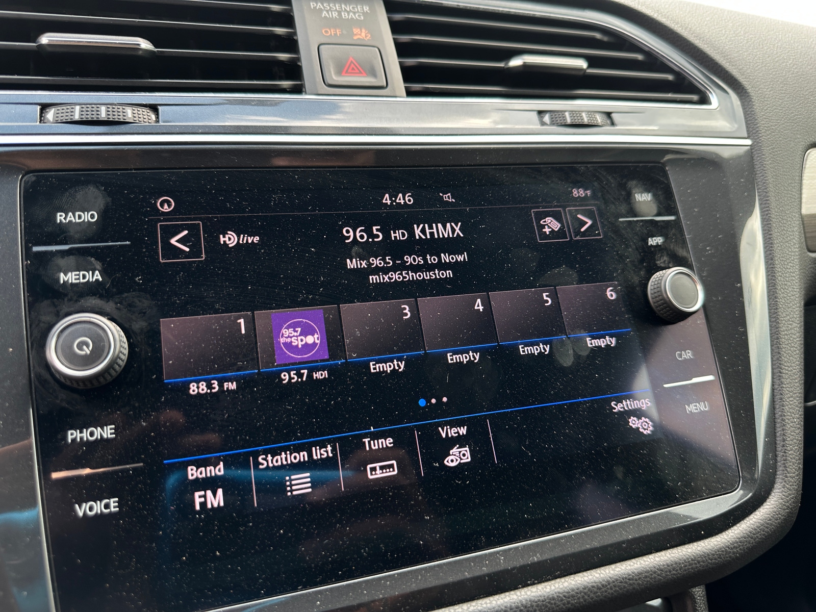 Thumbnail: 2019 Volkswagen Tiguan - 3