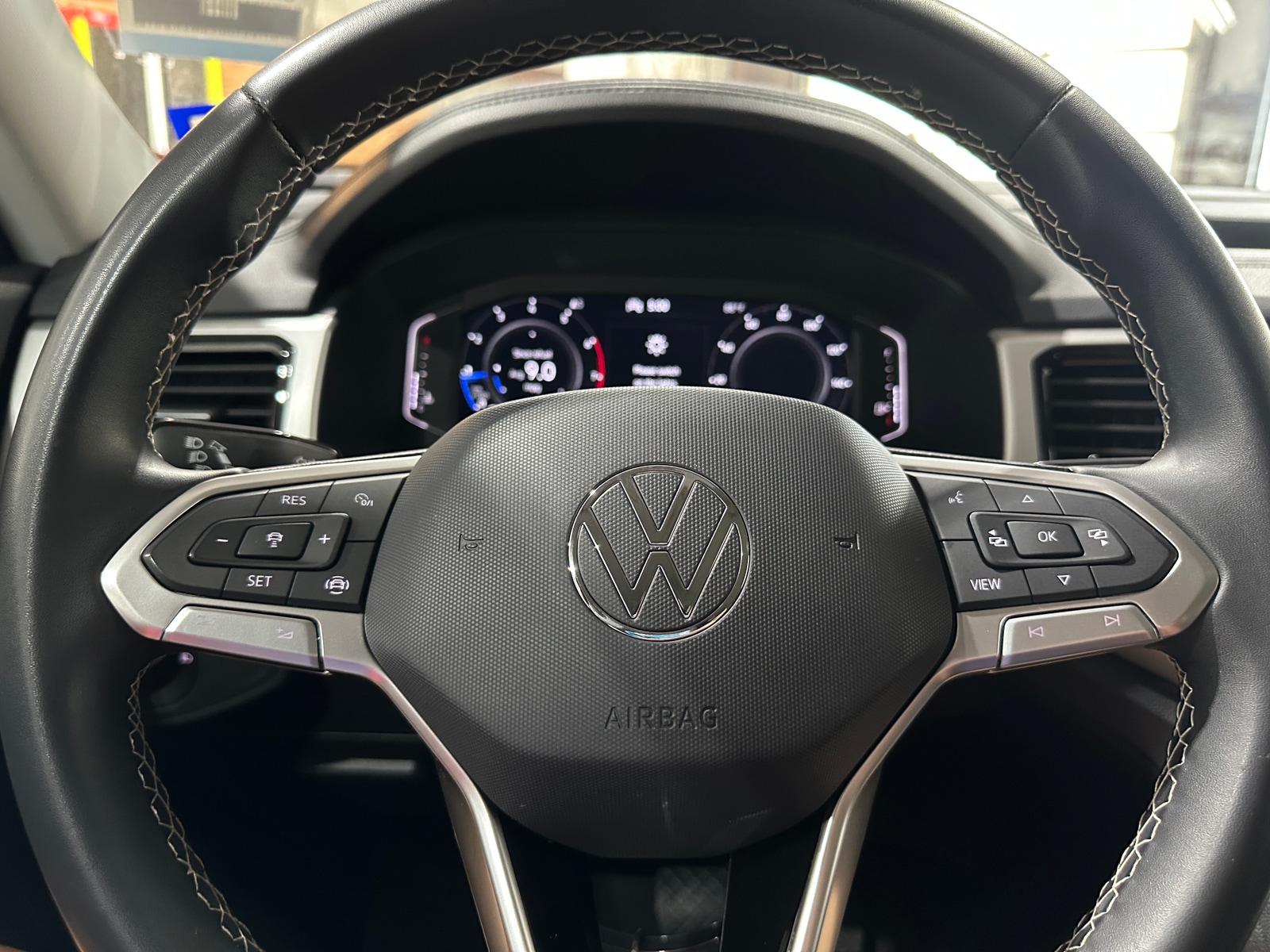 Thumbnail: 2022 Volkswagen Atlas - 4