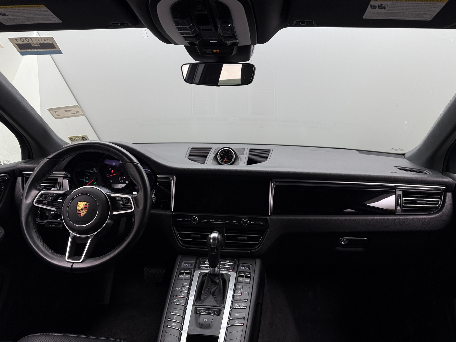Thumbnail: 2021 Porsche Macan - 2