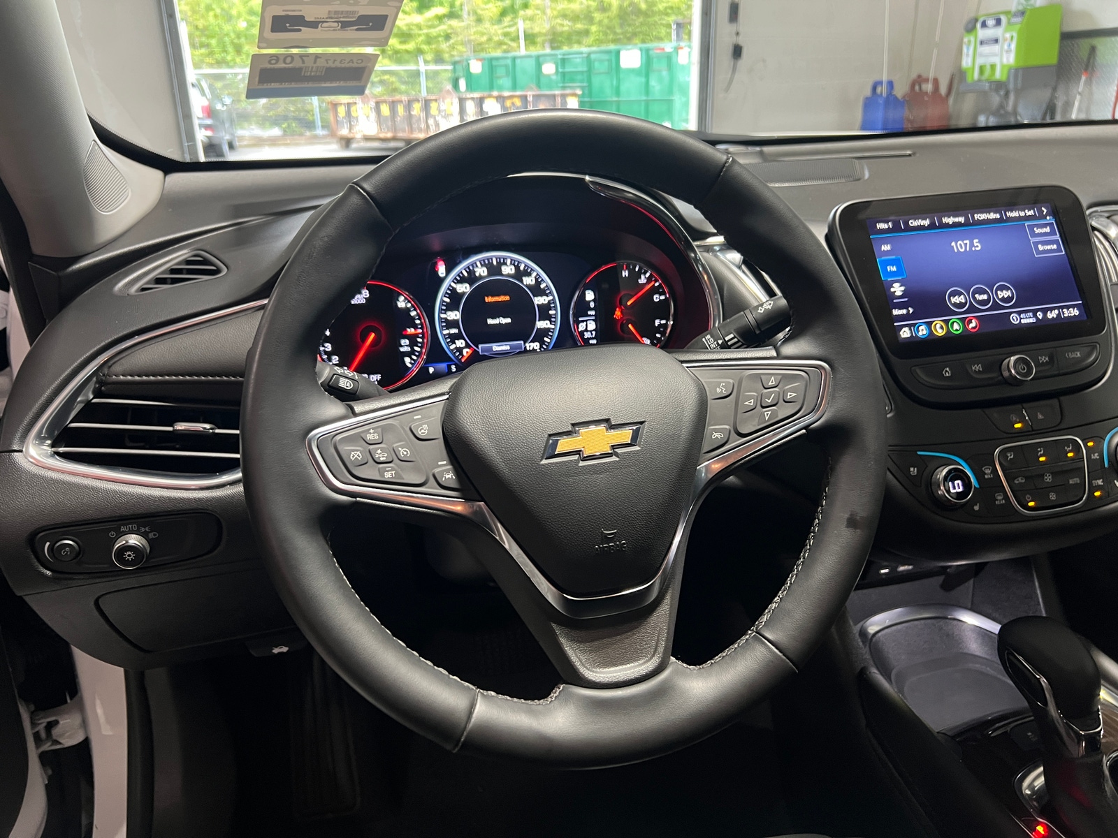 Thumbnail: 2024 Chevrolet Malibu - 4