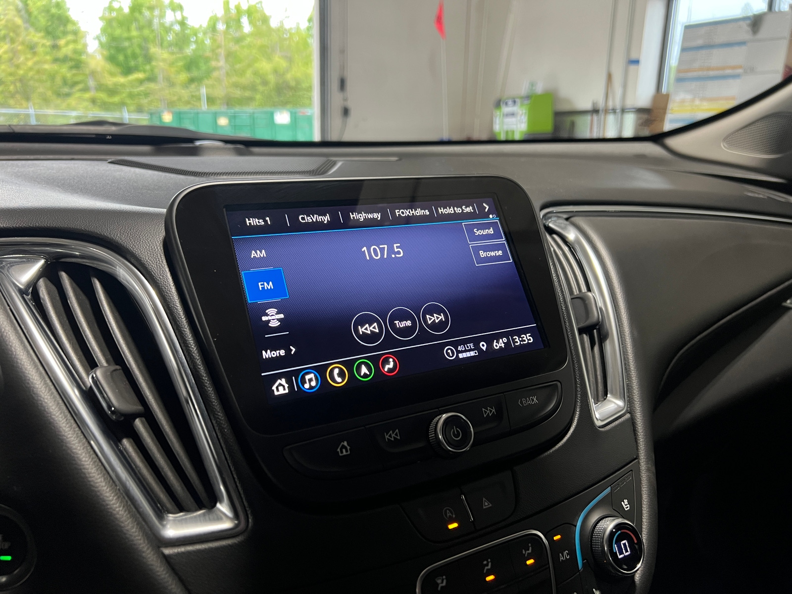 Thumbnail: 2024 Chevrolet Malibu - 3