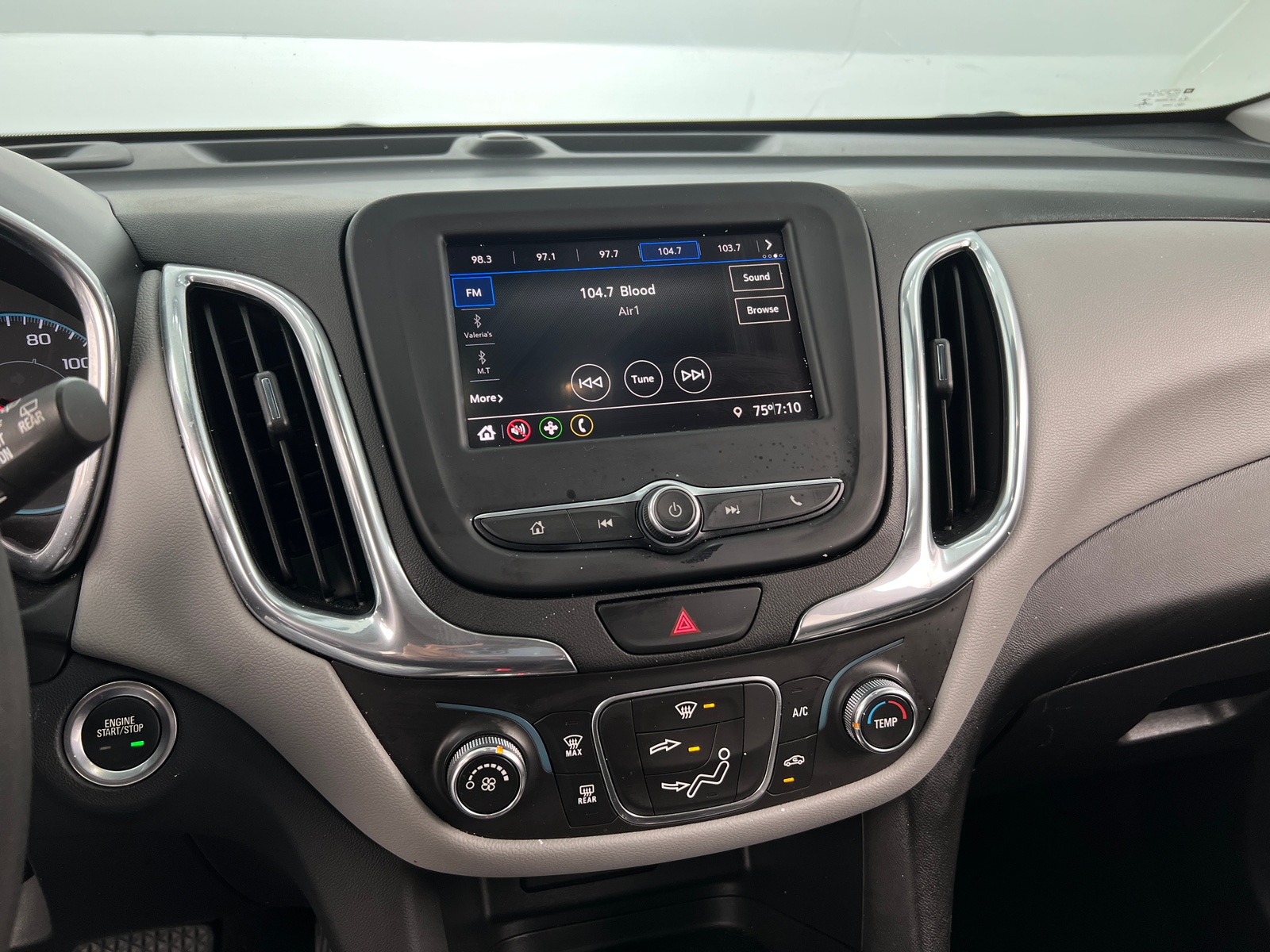 Thumbnail: 2020 Chevrolet Equinox - 4
