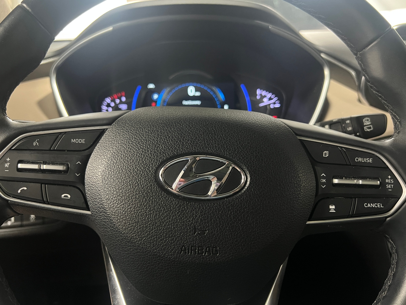 Thumbnail: 2020 Hyundai Santa Fe - 4