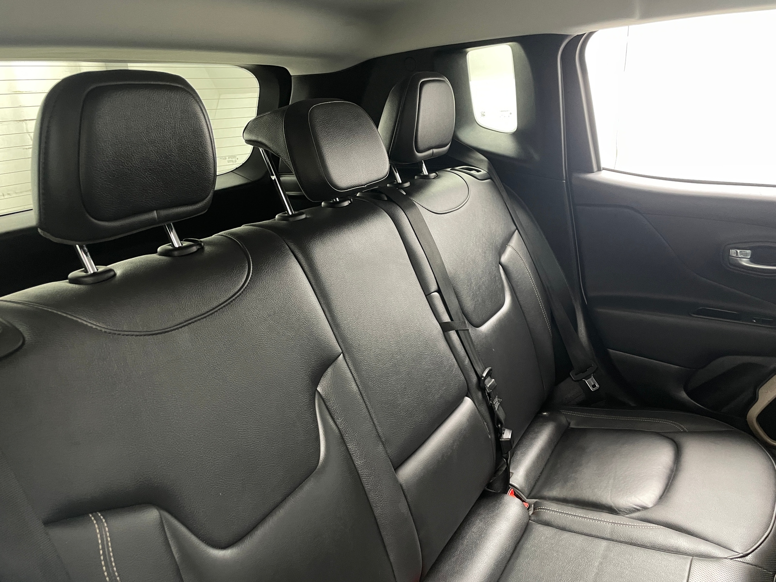 Thumbnail: 2017 Jeep Renegade - 5