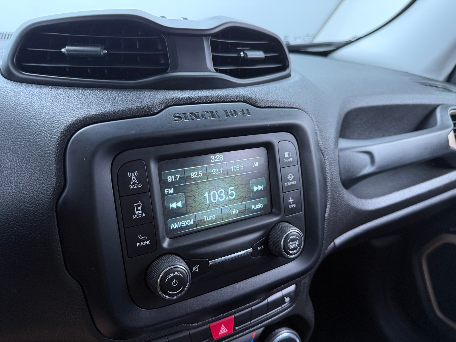 Thumbnail: 2017 Jeep Renegade - 3