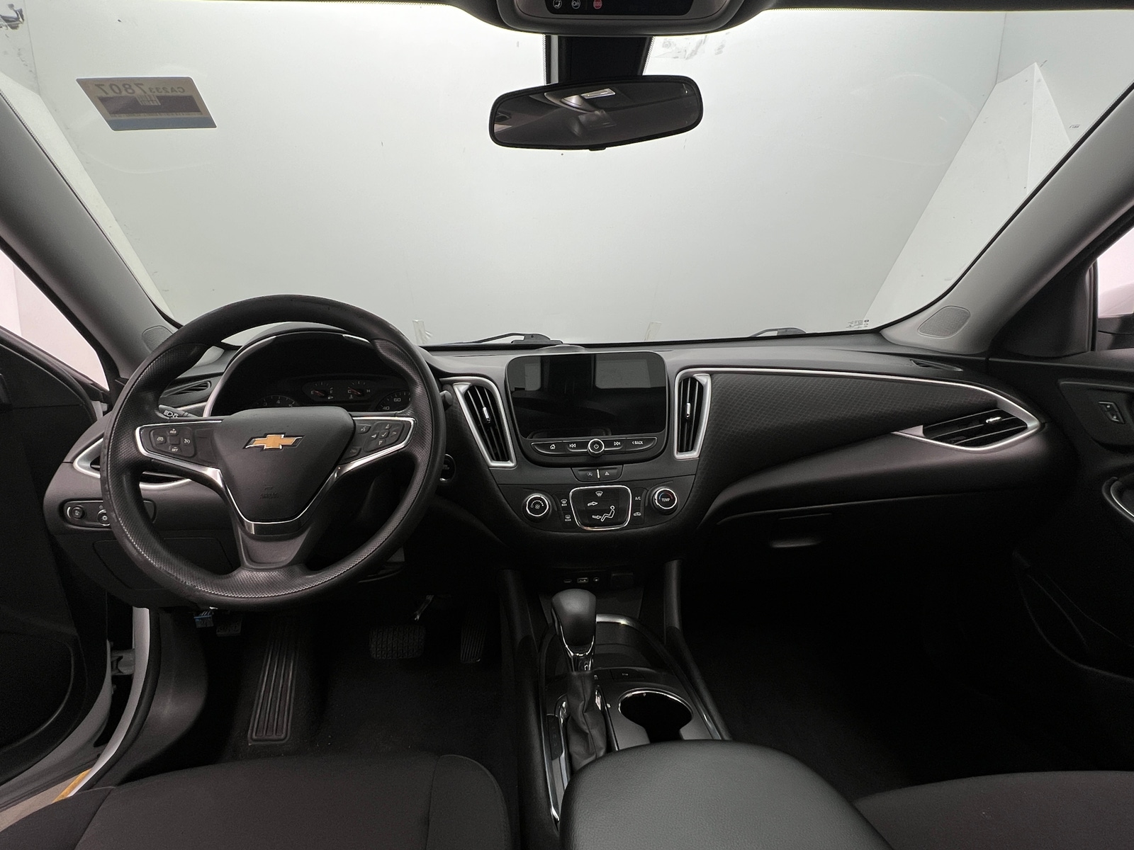 Thumbnail: 2021 Chevrolet Malibu - 3
