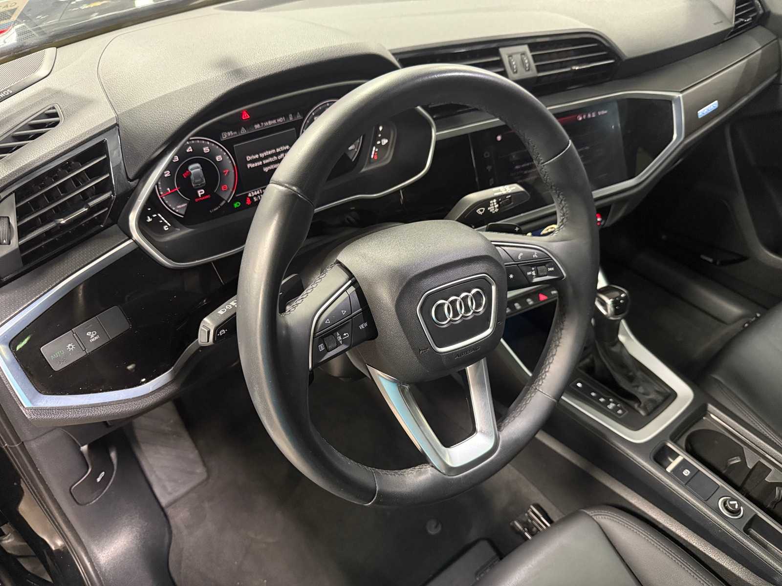 Thumbnail: 2022 Audi Q3 - 2