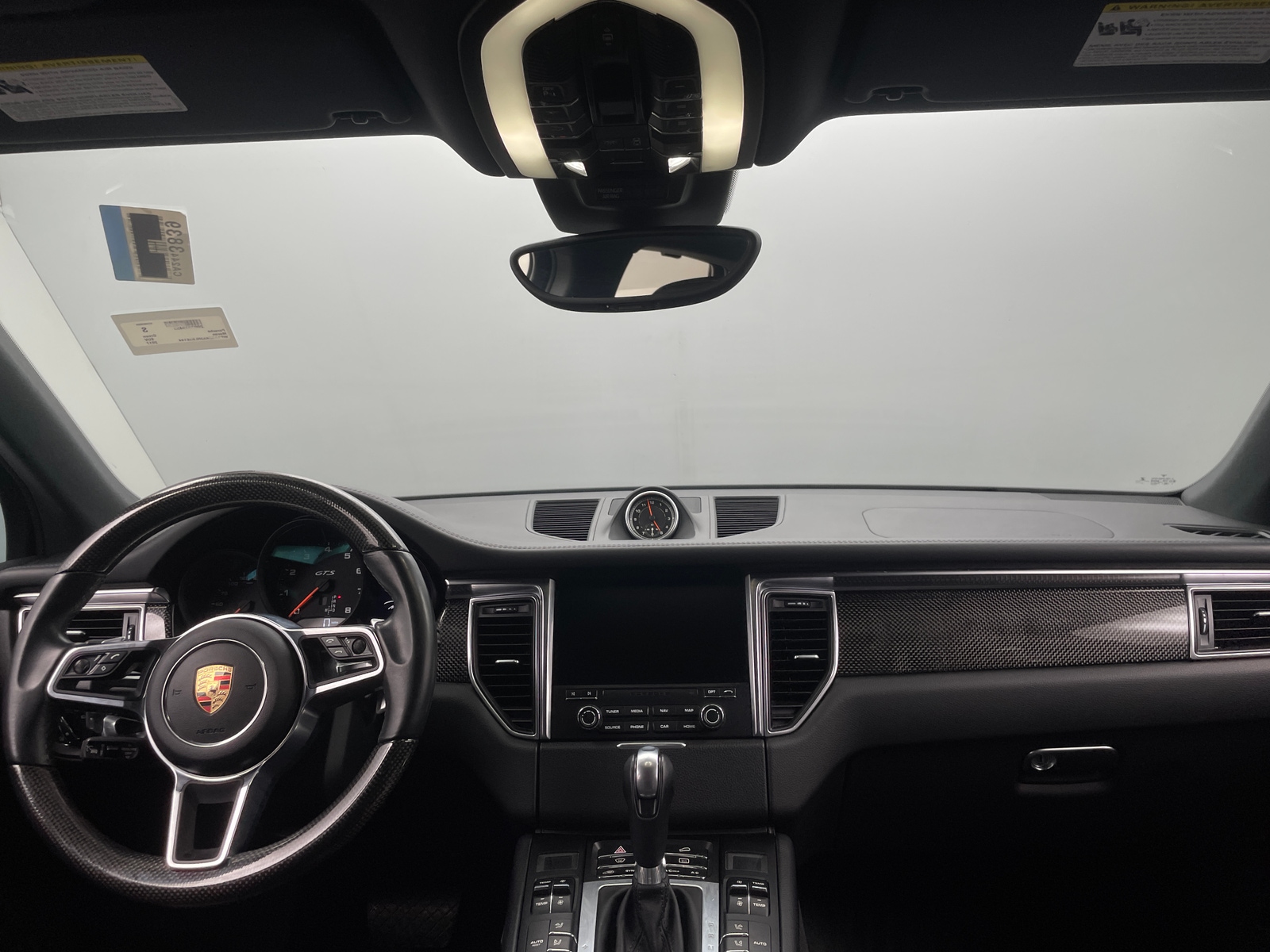 Thumbnail: 2017 Porsche Macan - 2
