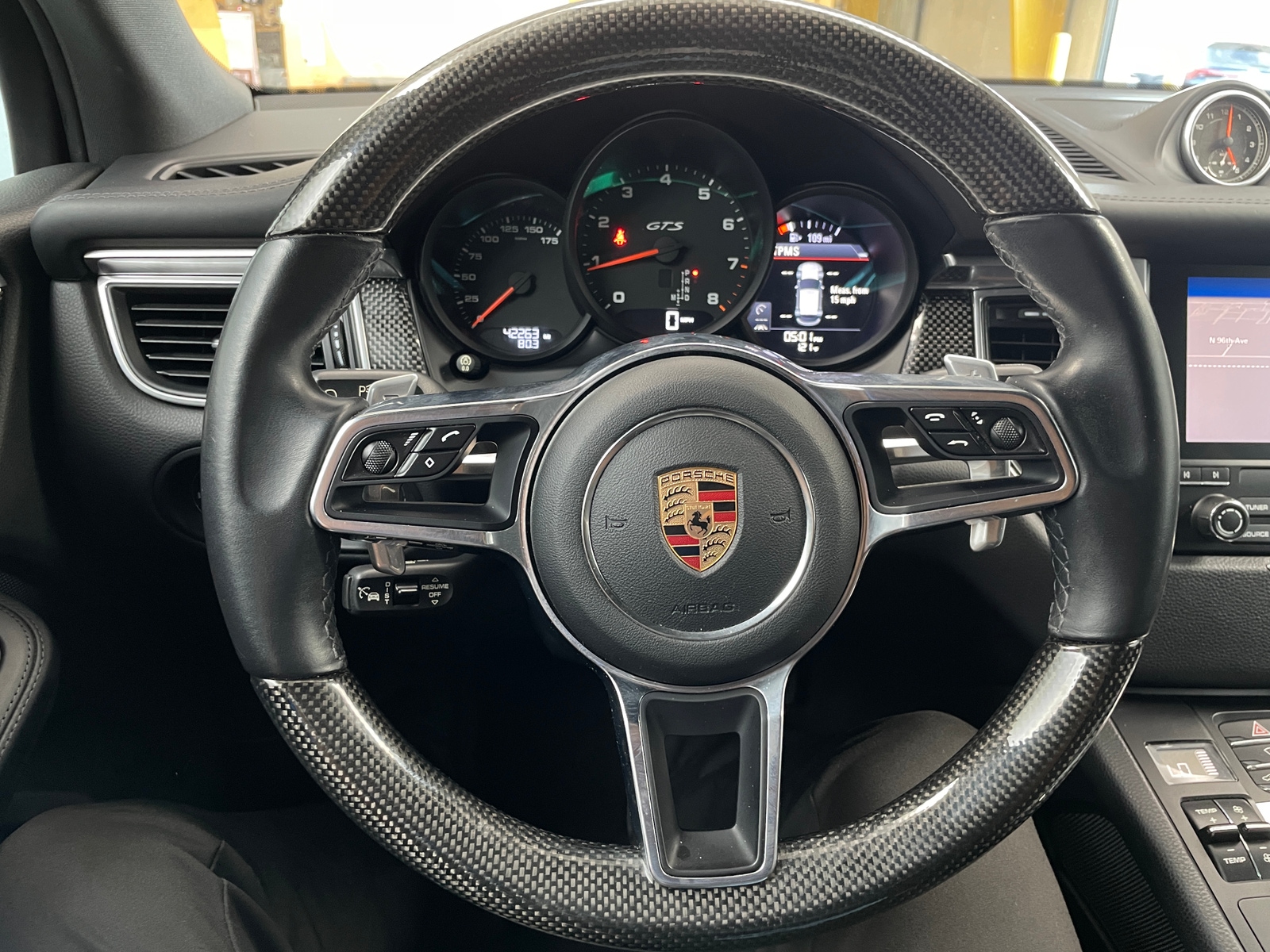Thumbnail: 2017 Porsche Macan - 4