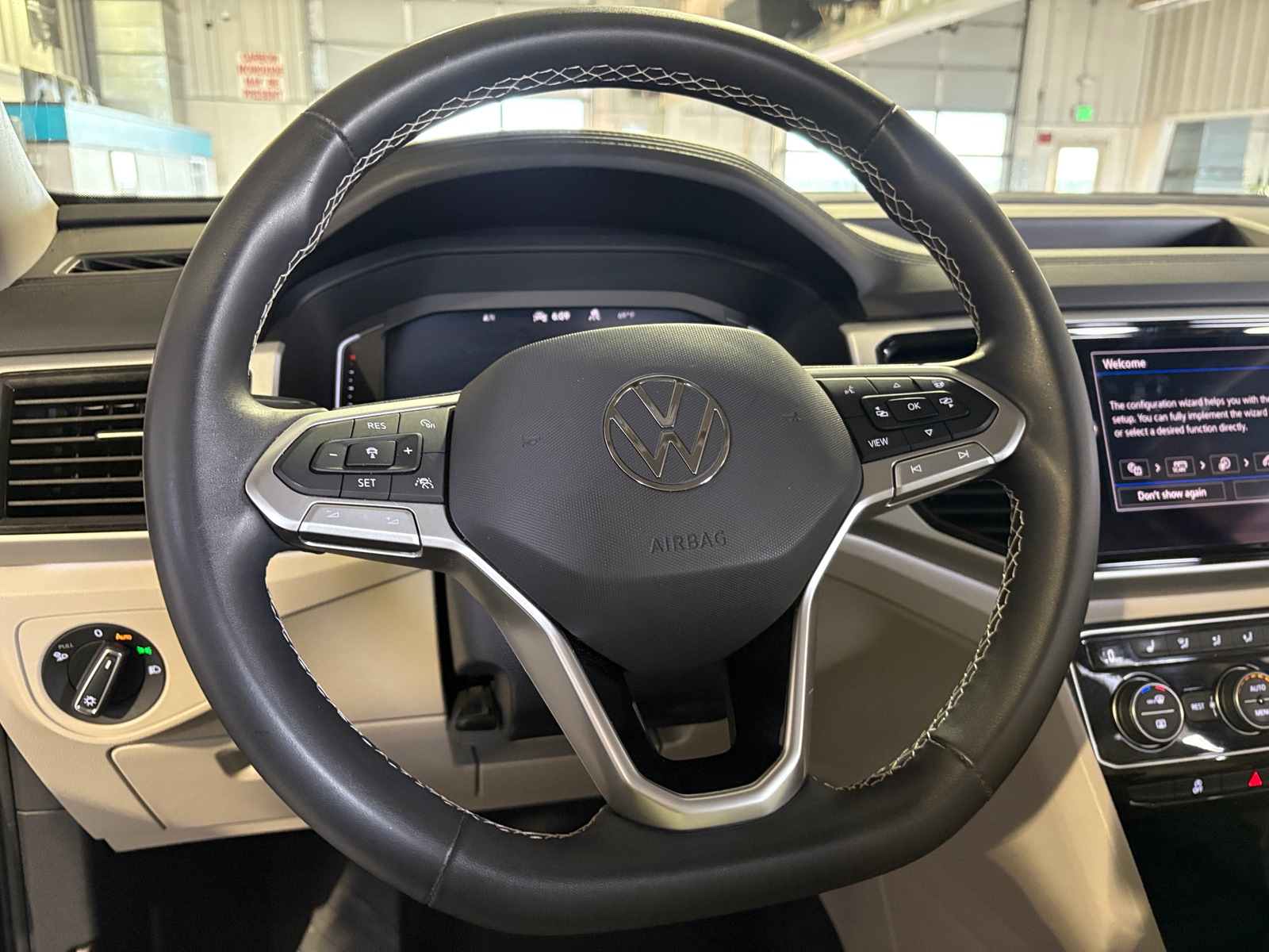 Thumbnail: 2022 Volkswagen Atlas - 4