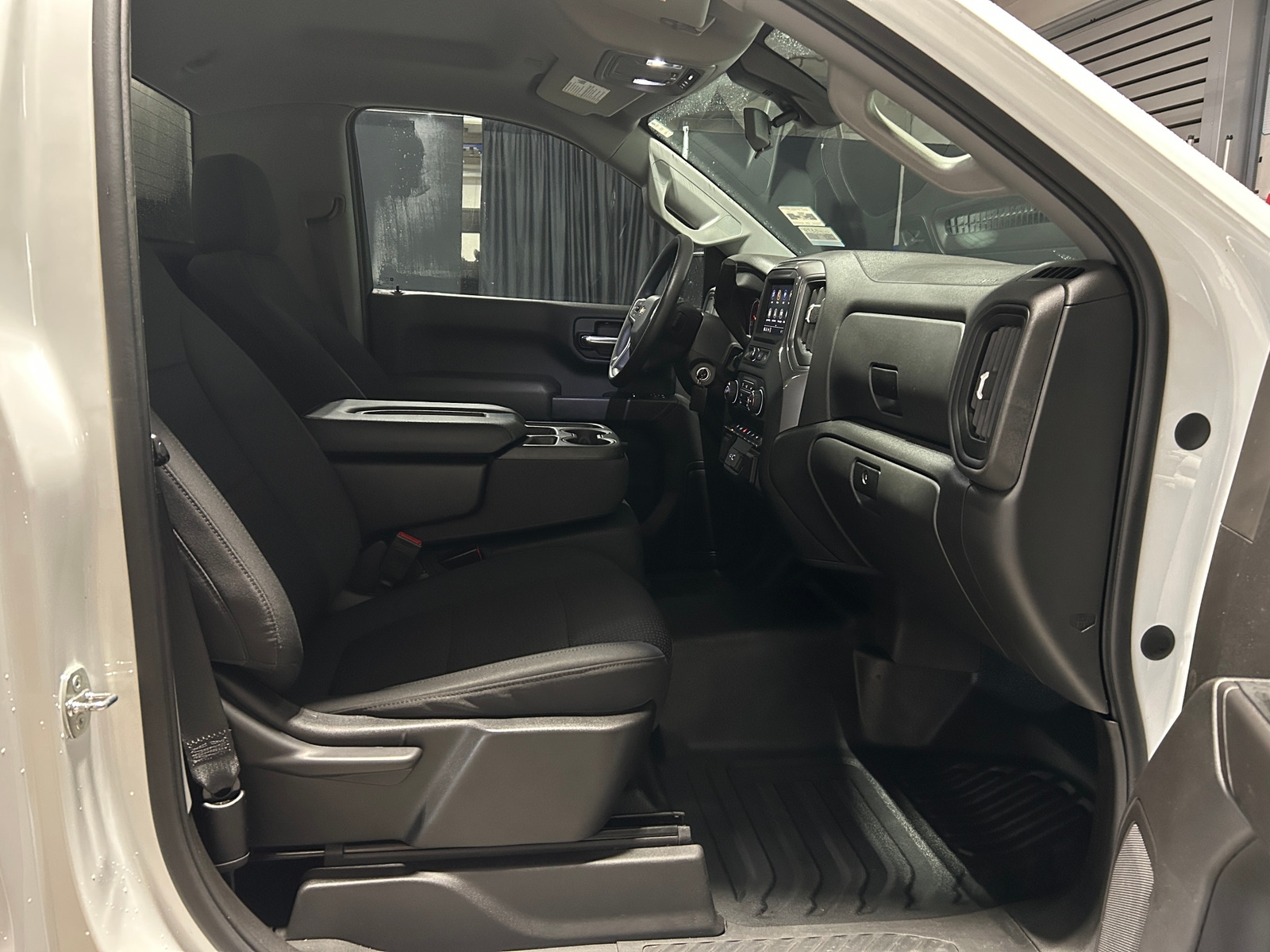 Thumbnail: 2022 Chevrolet Silverado 1500 - 2