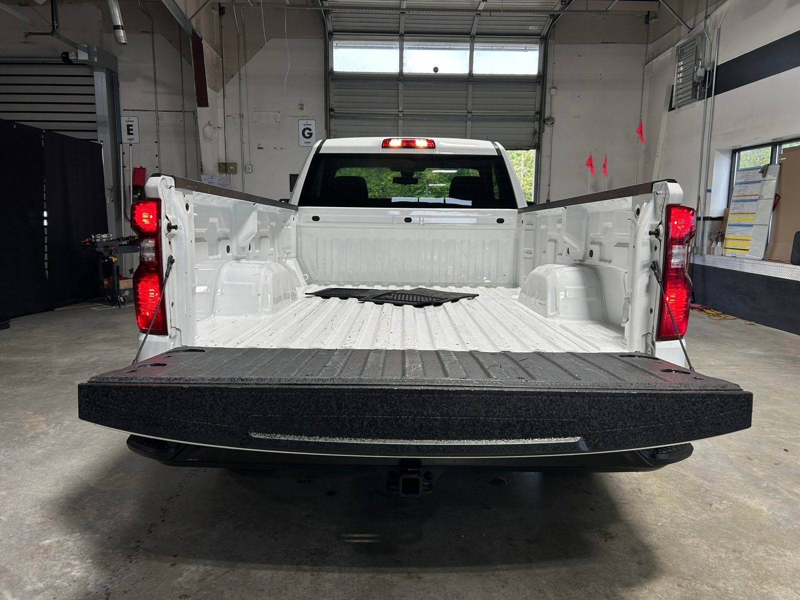 Thumbnail: 2022 Chevrolet Silverado 1500 - 6
