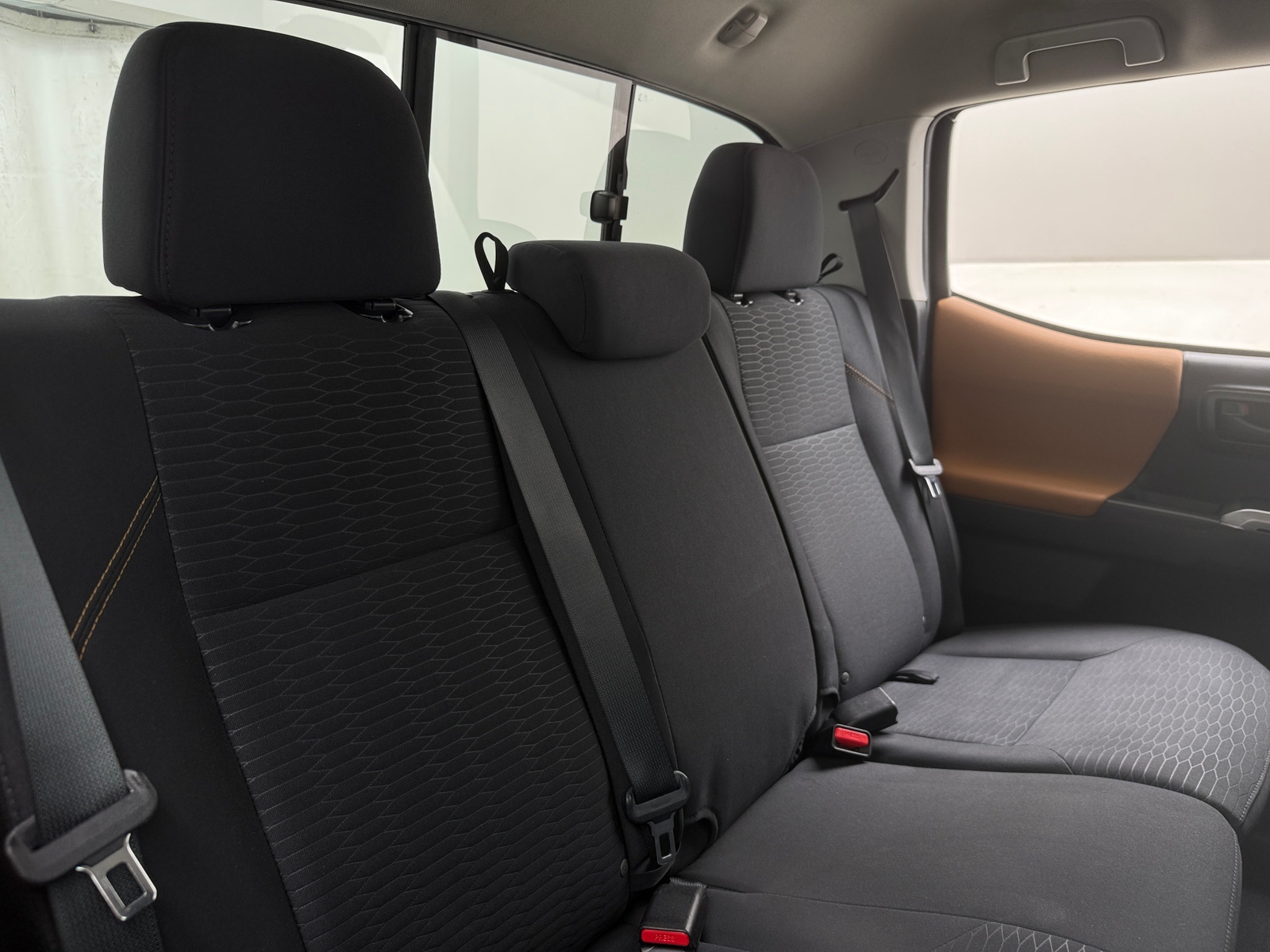 Thumbnail: 2016 Toyota Tacoma - 6