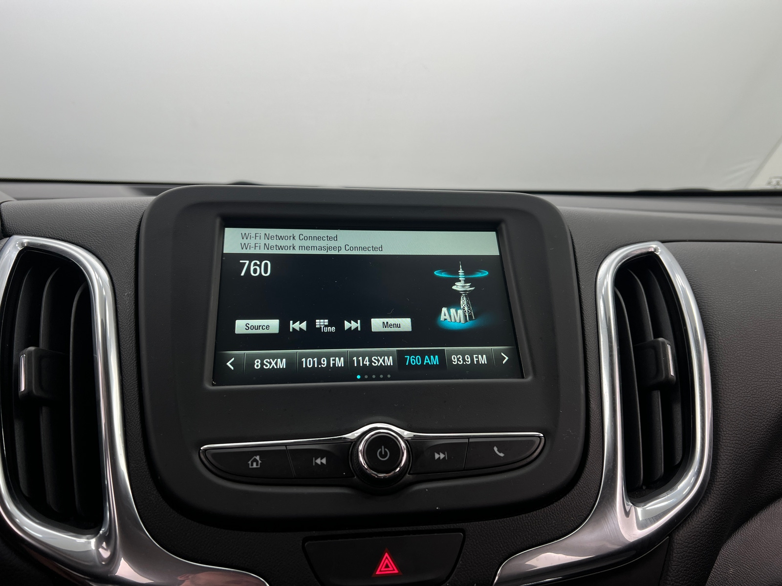 Thumbnail: 2018 Chevrolet Equinox - 4