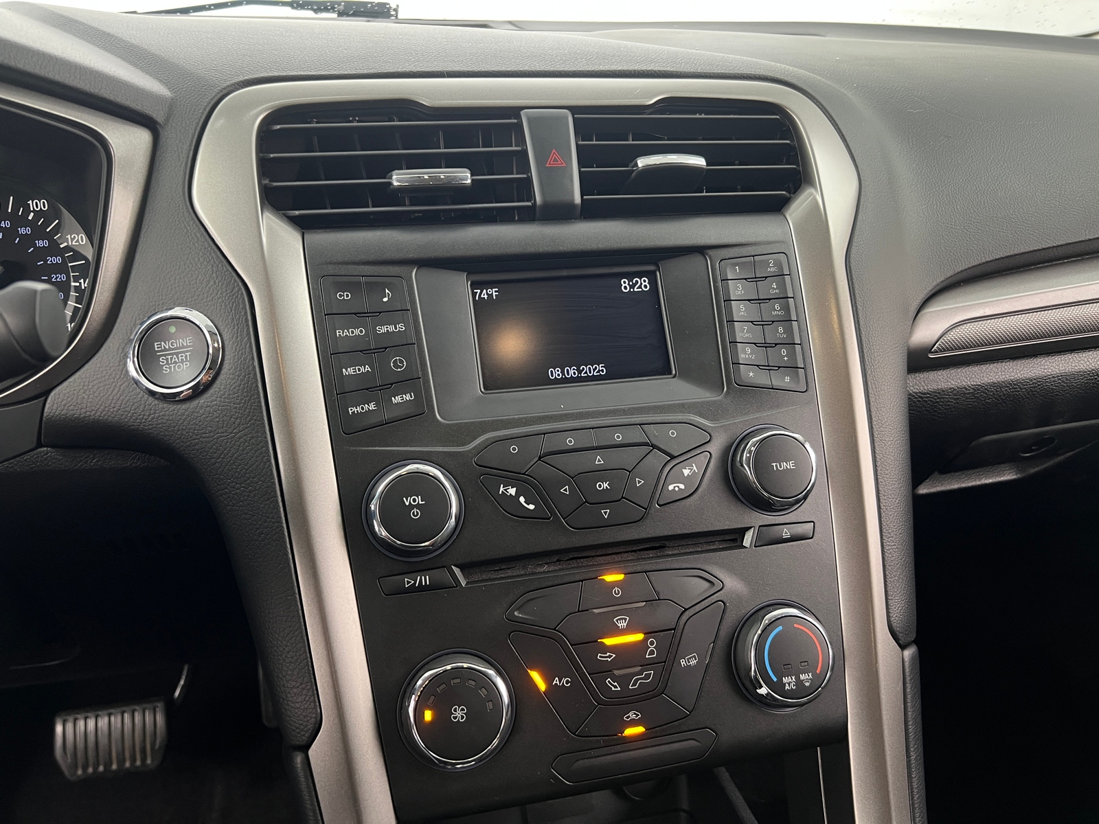 Thumbnail: 2017 Ford Fusion - 4