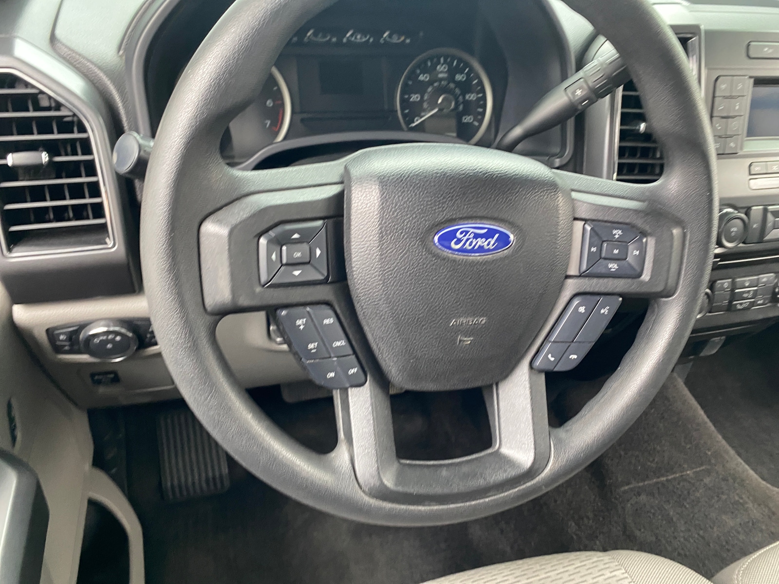 Thumbnail: 2018 Ford Econoline - 5