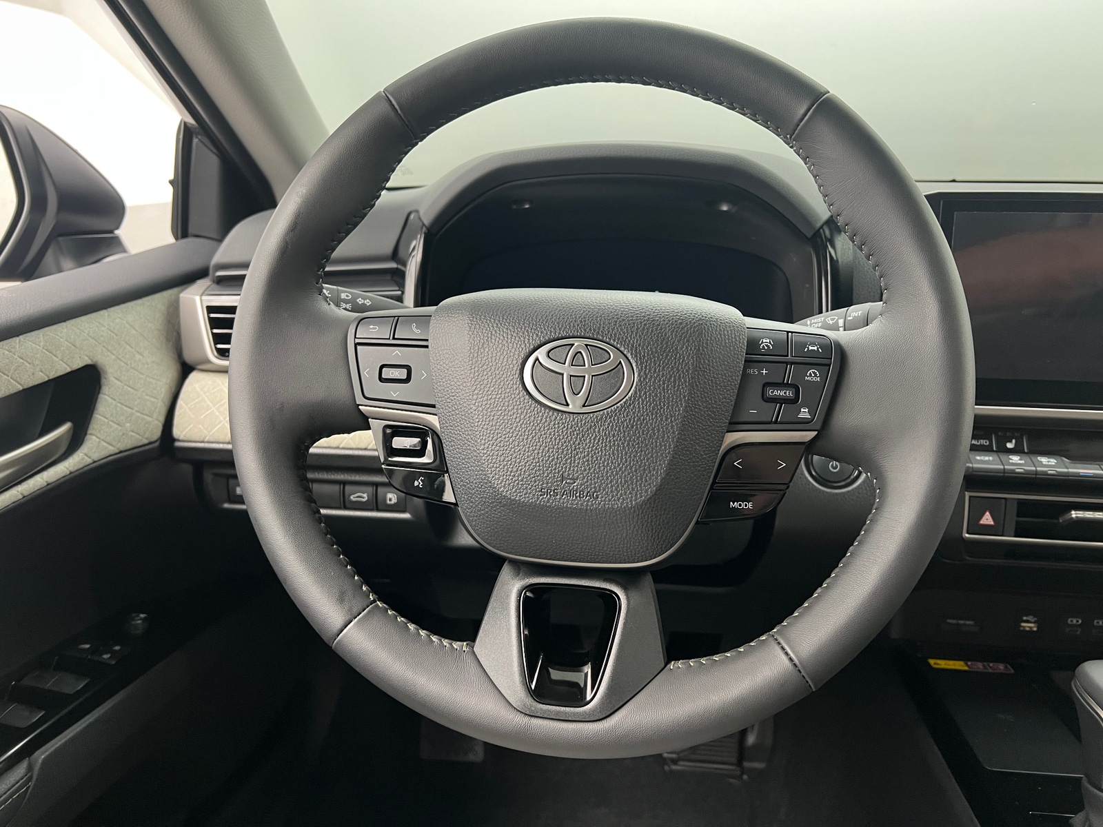 Thumbnail: 2025 Toyota Camry - 4