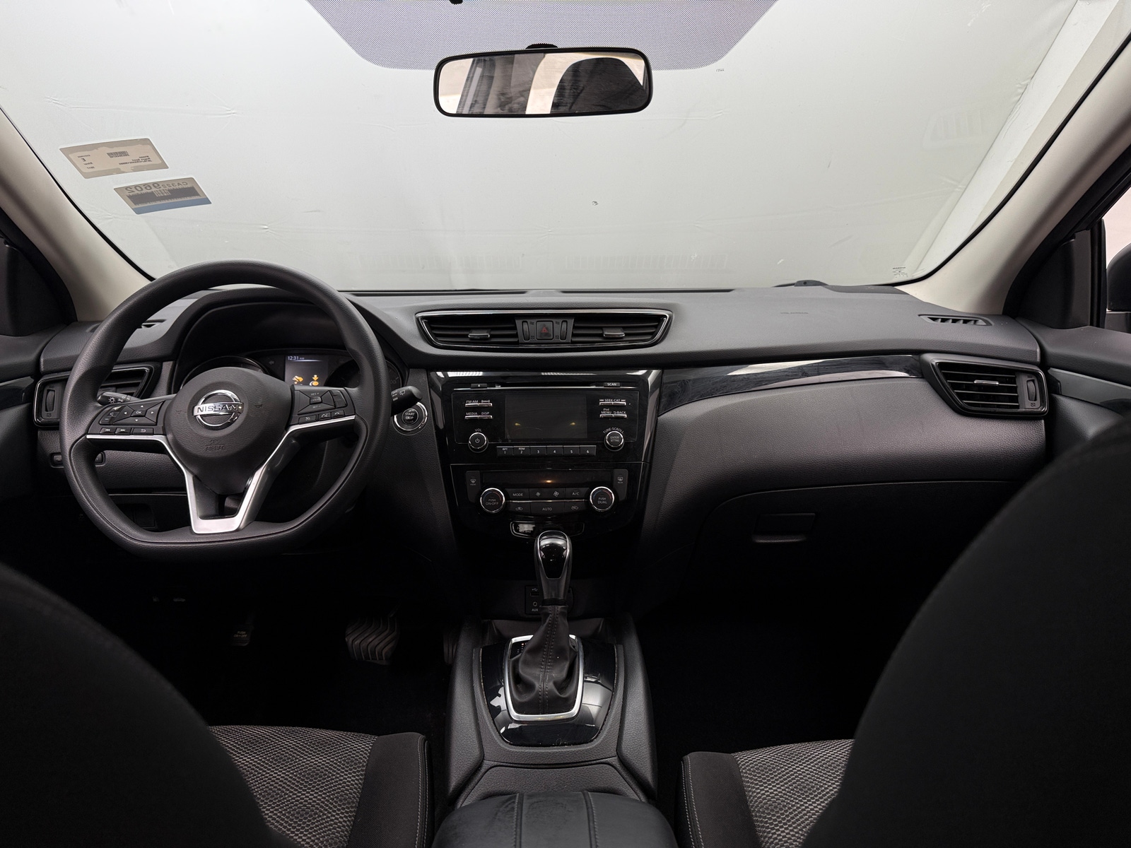Thumbnail: 2017 Nissan Rogue Sport - 3