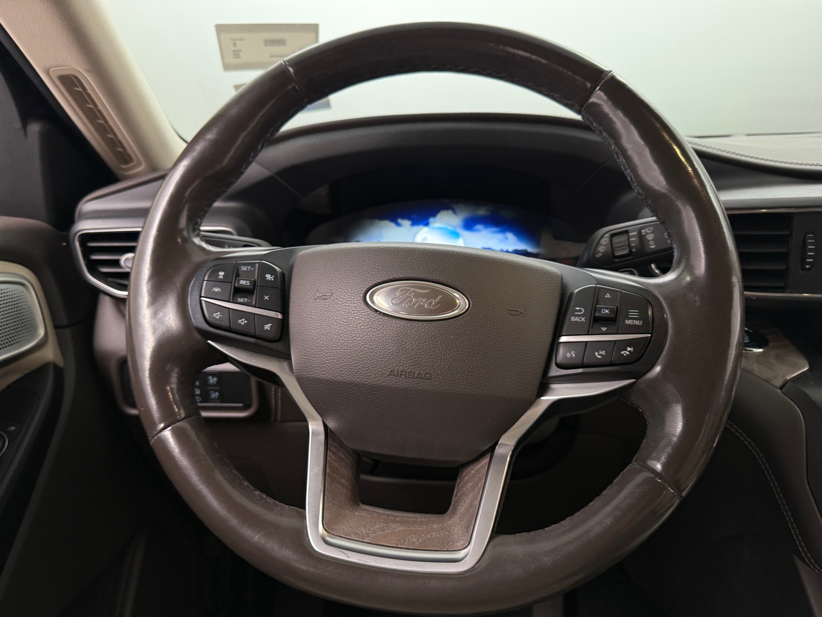 Thumbnail: 2020 Ford Explorer - 5