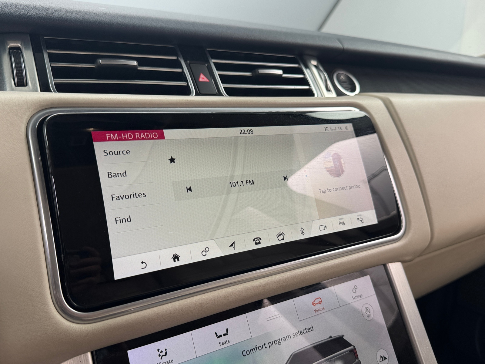 Thumbnail: 2018 Land Rover Range Rover - 4