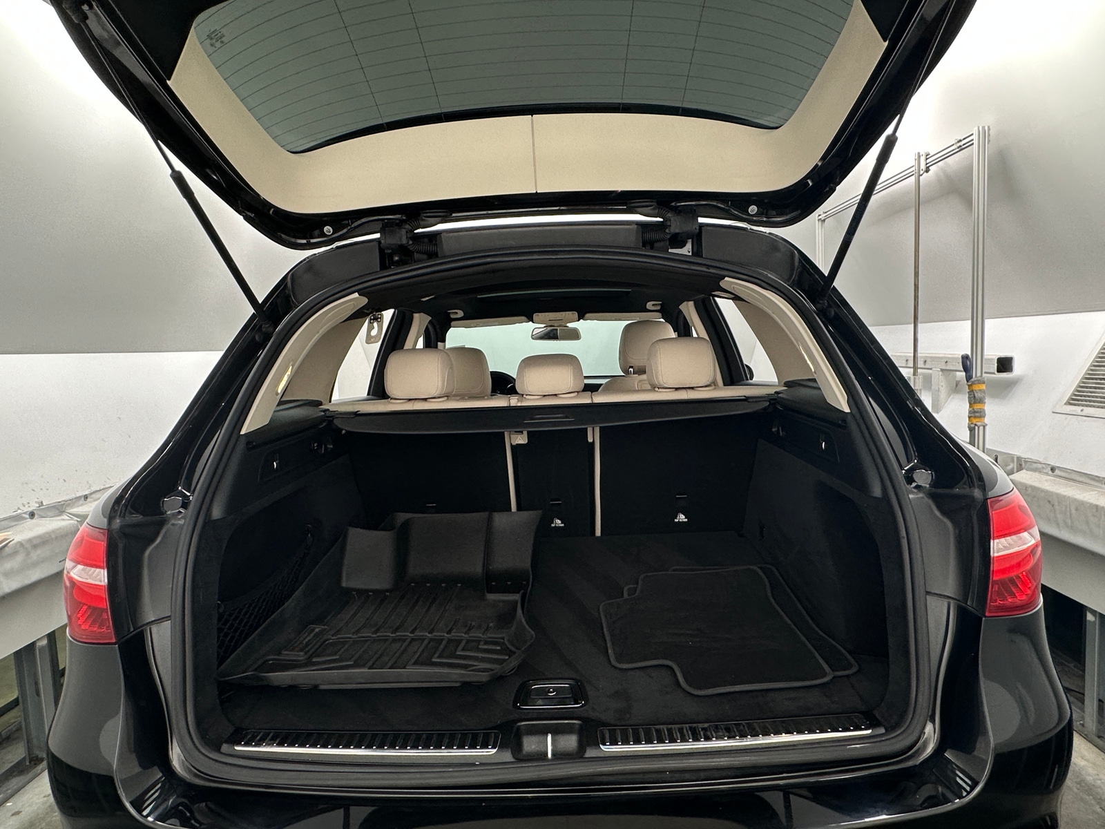 Thumbnail: 2019 Mercedes-Benz GLC - 6