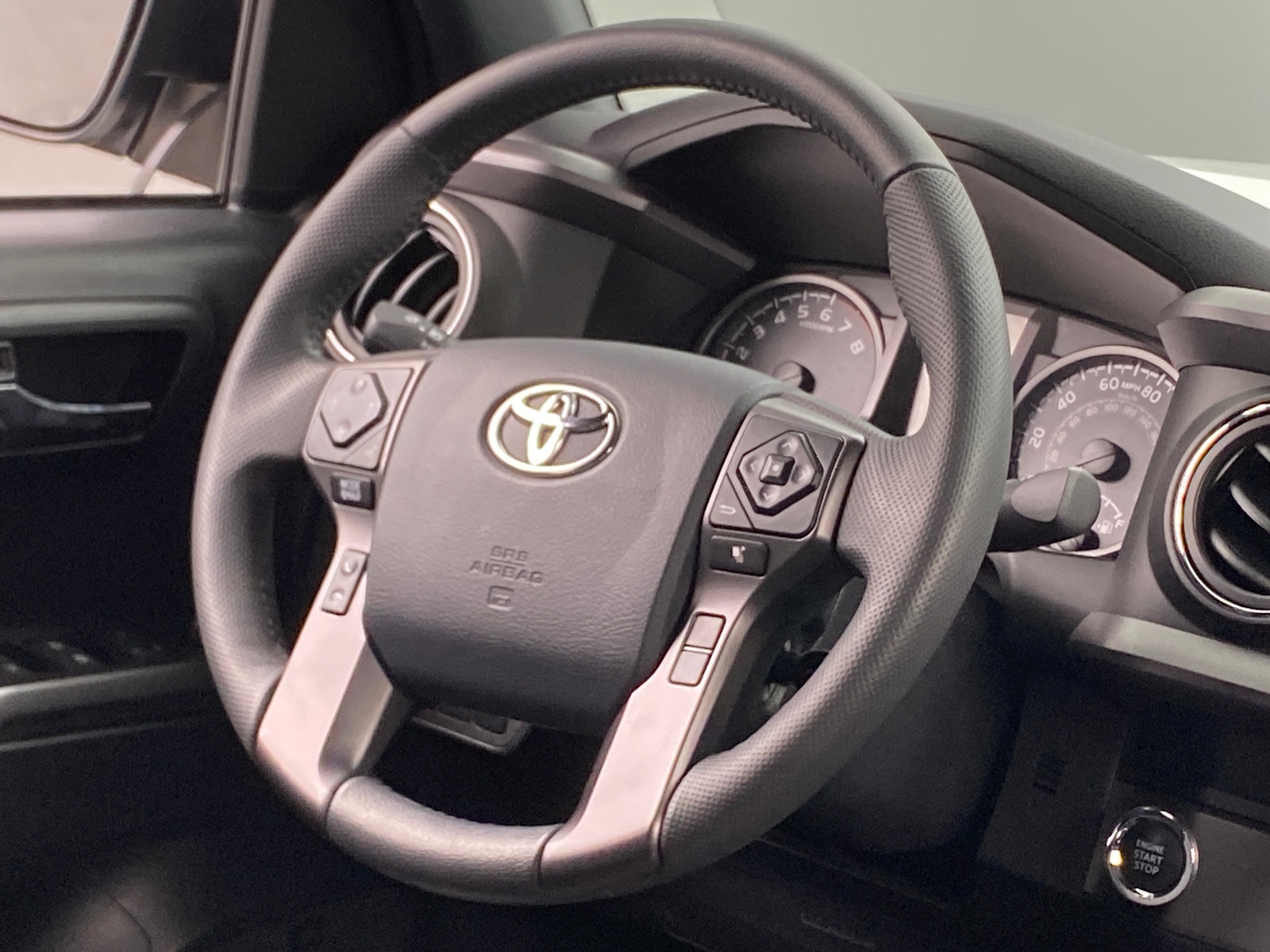 Thumbnail: 2019 Toyota Tacoma - 5