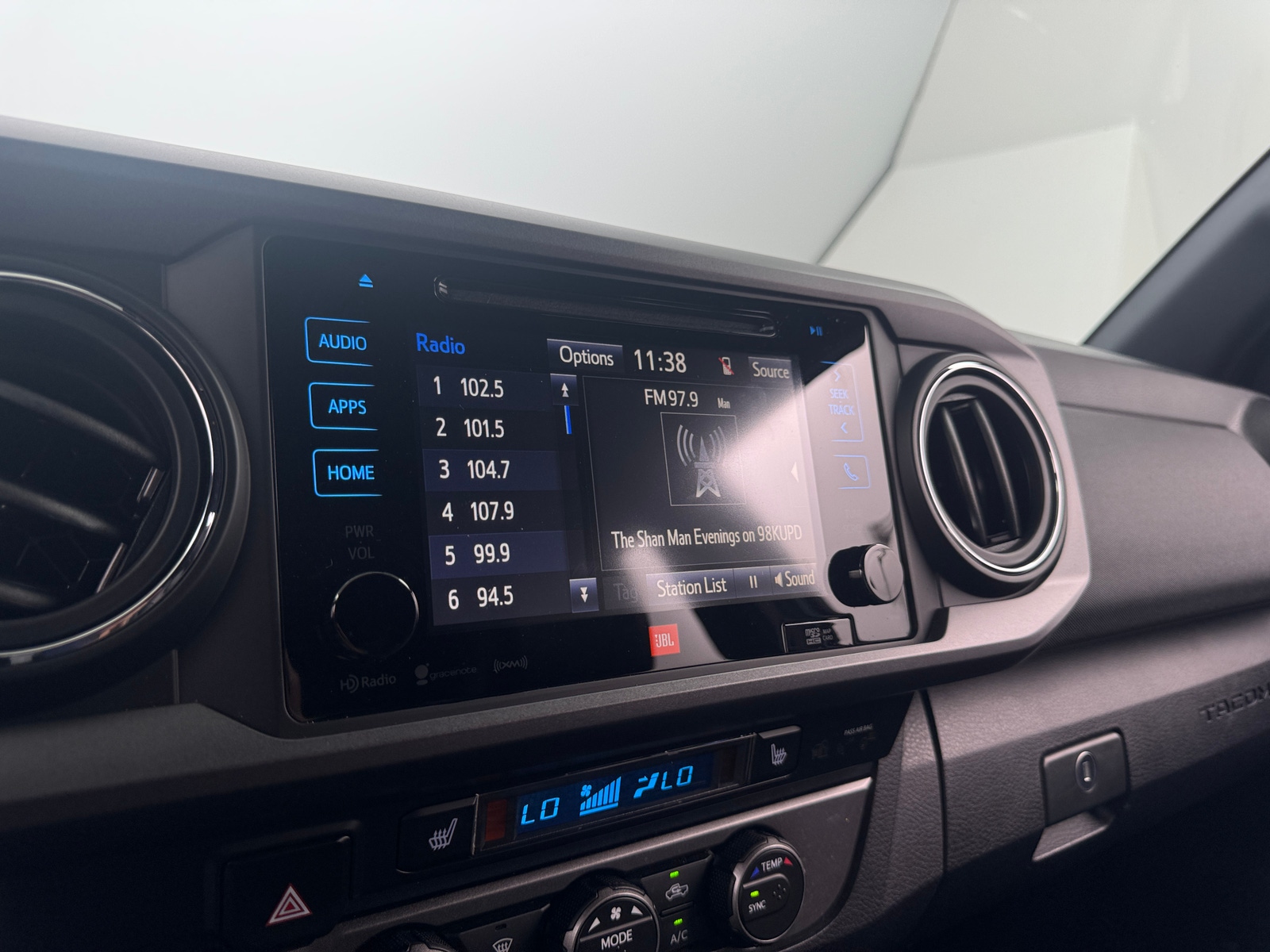 Thumbnail: 2019 Toyota Tacoma - 4
