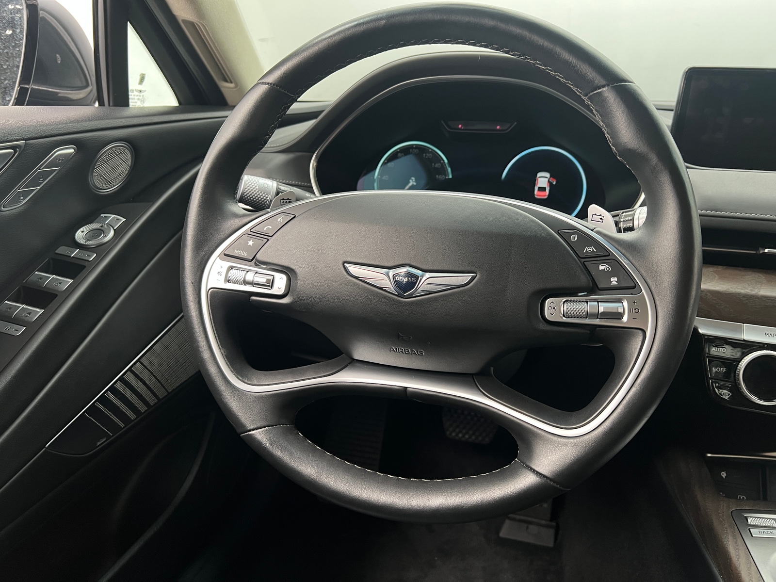 Thumbnail: 2023 Genesis G80 - 4