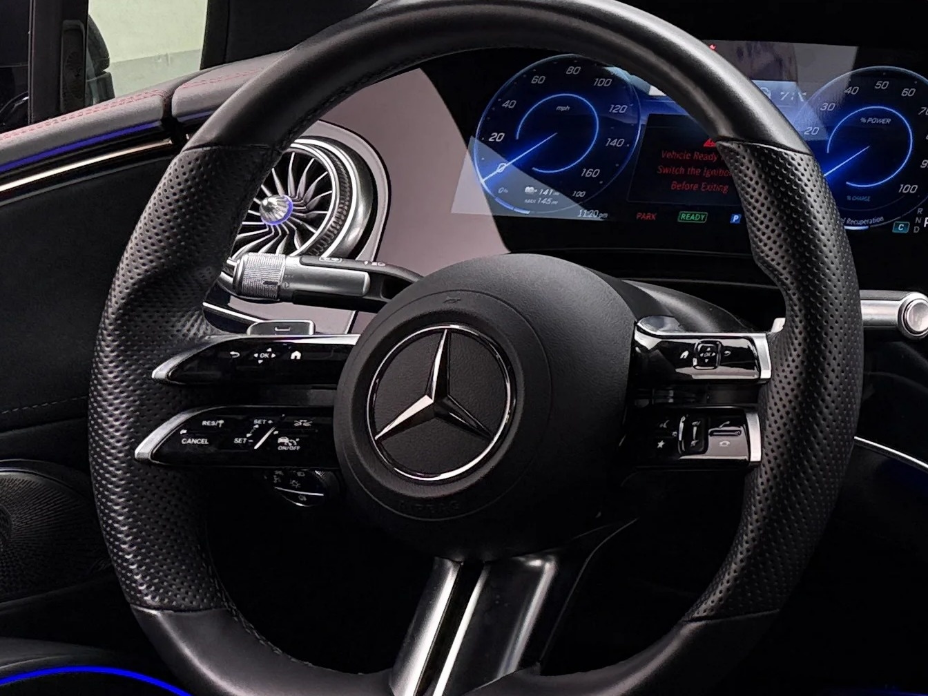 Thumbnail: 2022 Mercedes-Benz EQS - 4