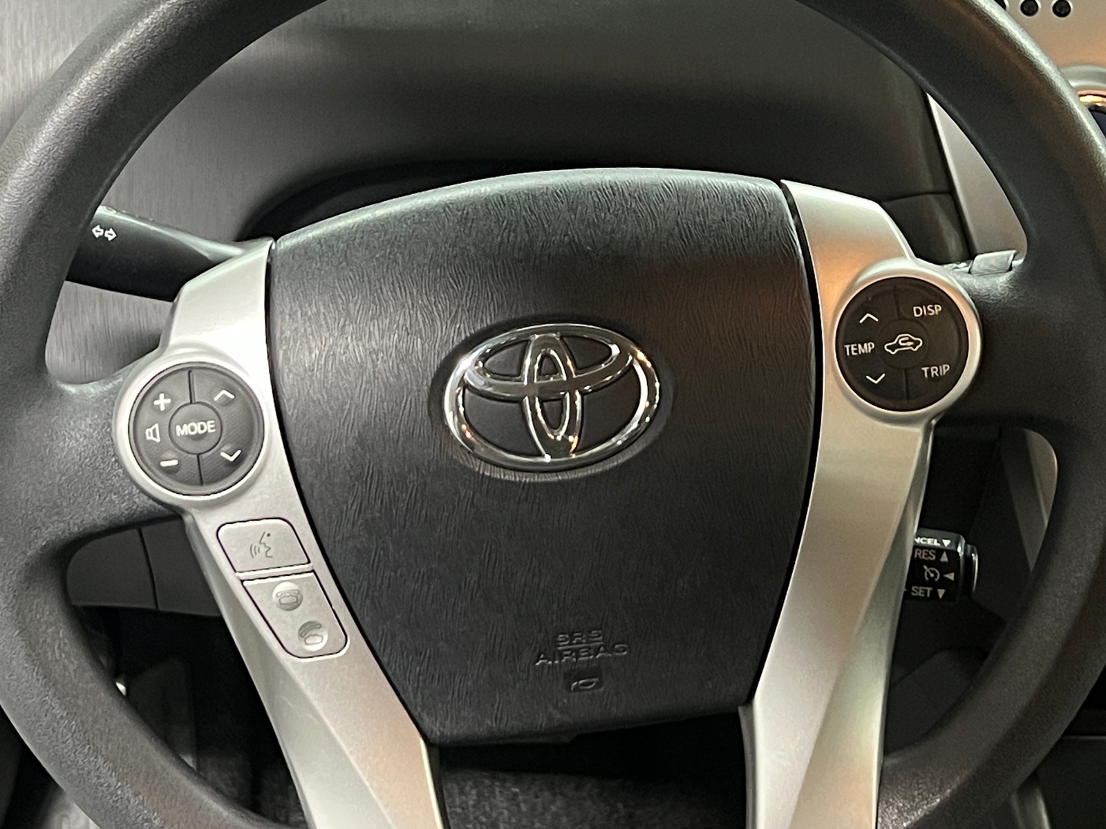Thumbnail: 2013 Toyota Prius v - 5