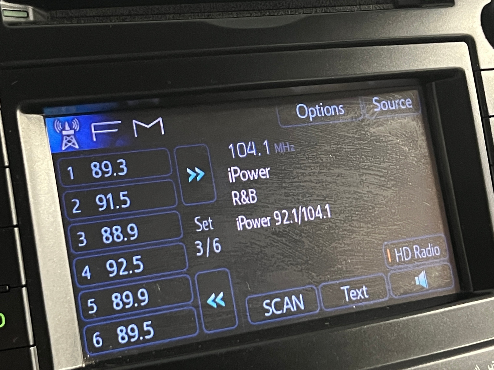 Thumbnail: 2013 Toyota Prius v - 4