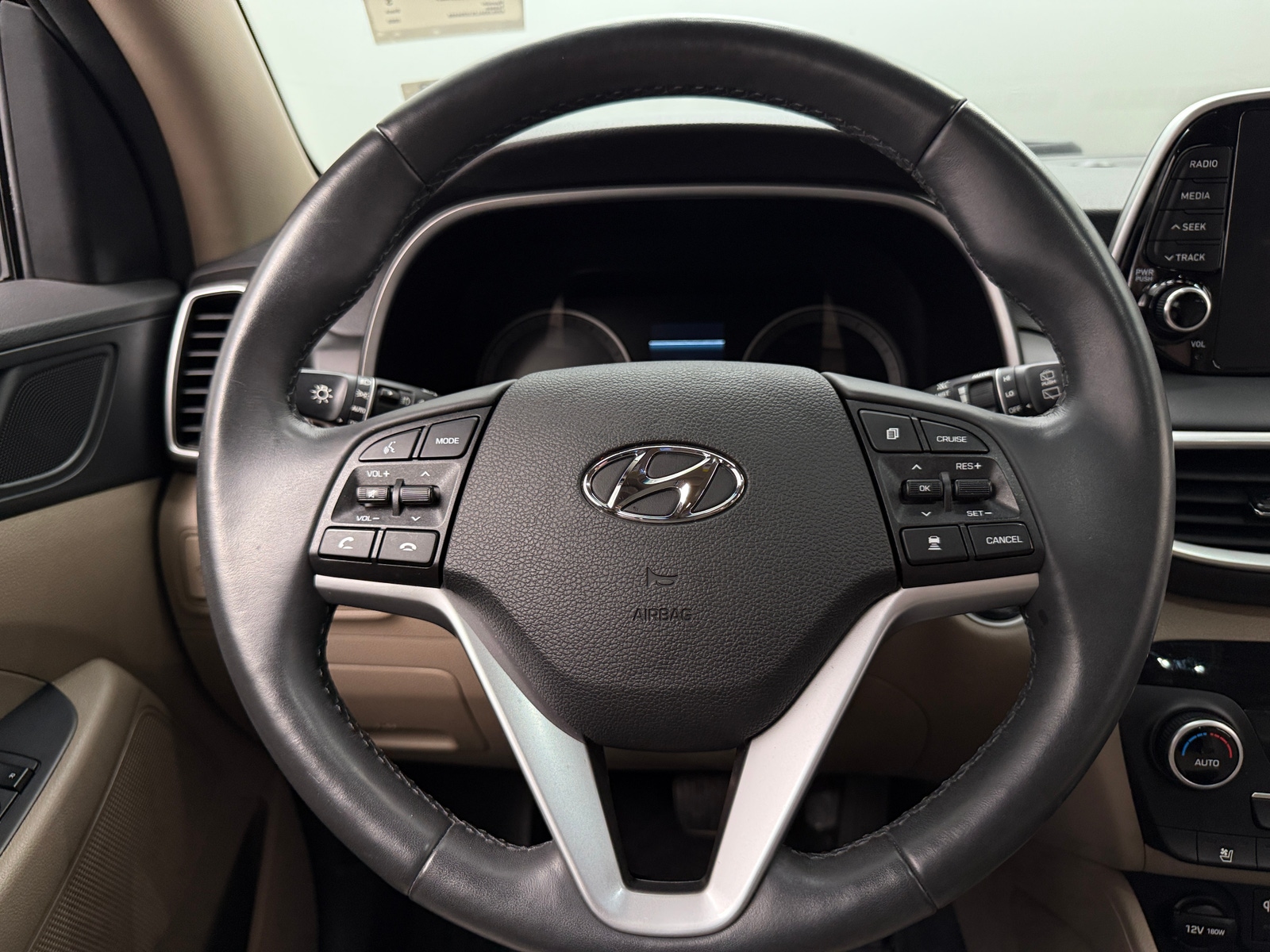 Thumbnail: 2020 Hyundai Tucson - 4