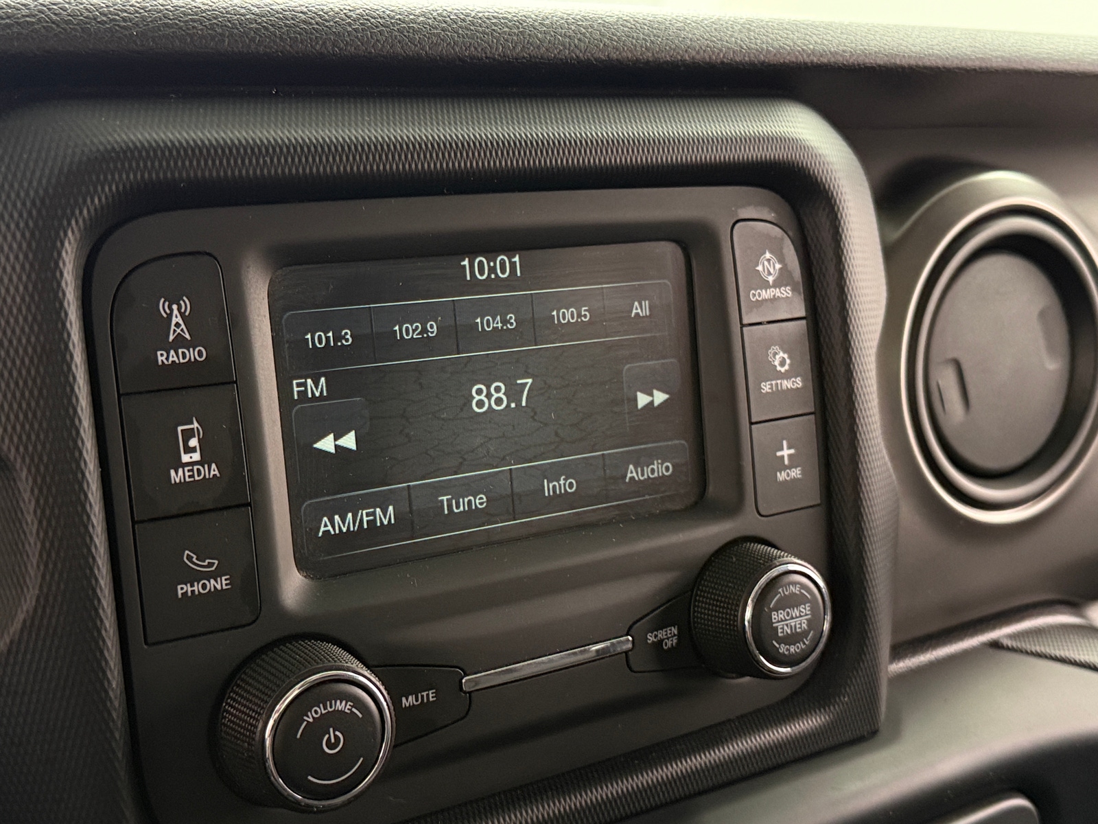 Thumbnail: 2019 Jeep Wrangler - 4