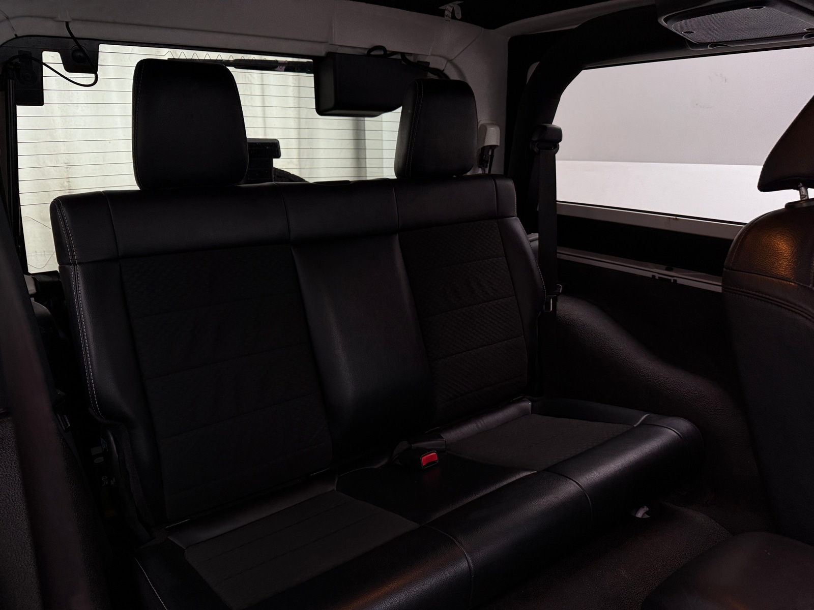 Thumbnail: 2015 Jeep Wrangler - 6