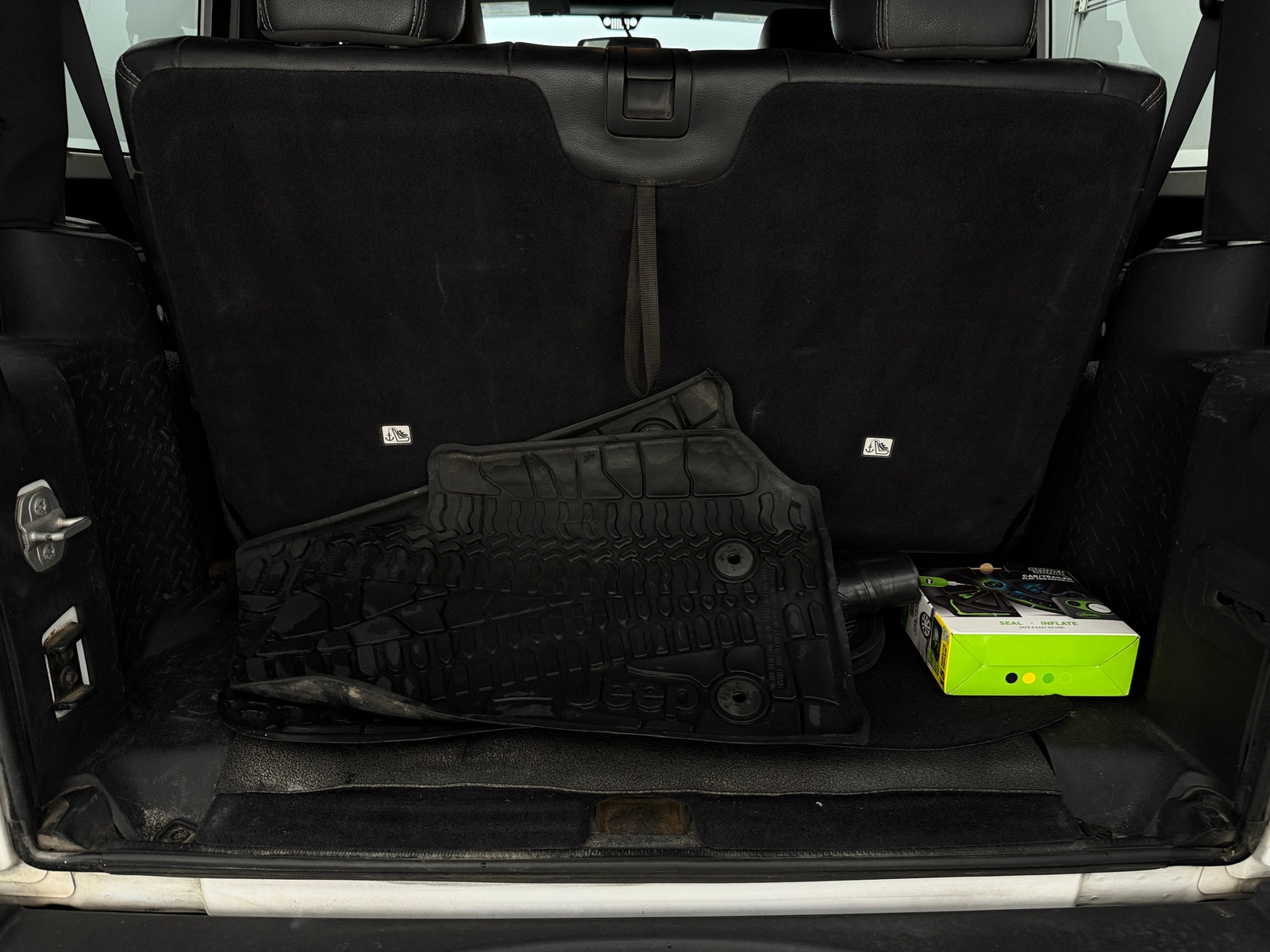 Thumbnail: 2015 Jeep Wrangler - 7