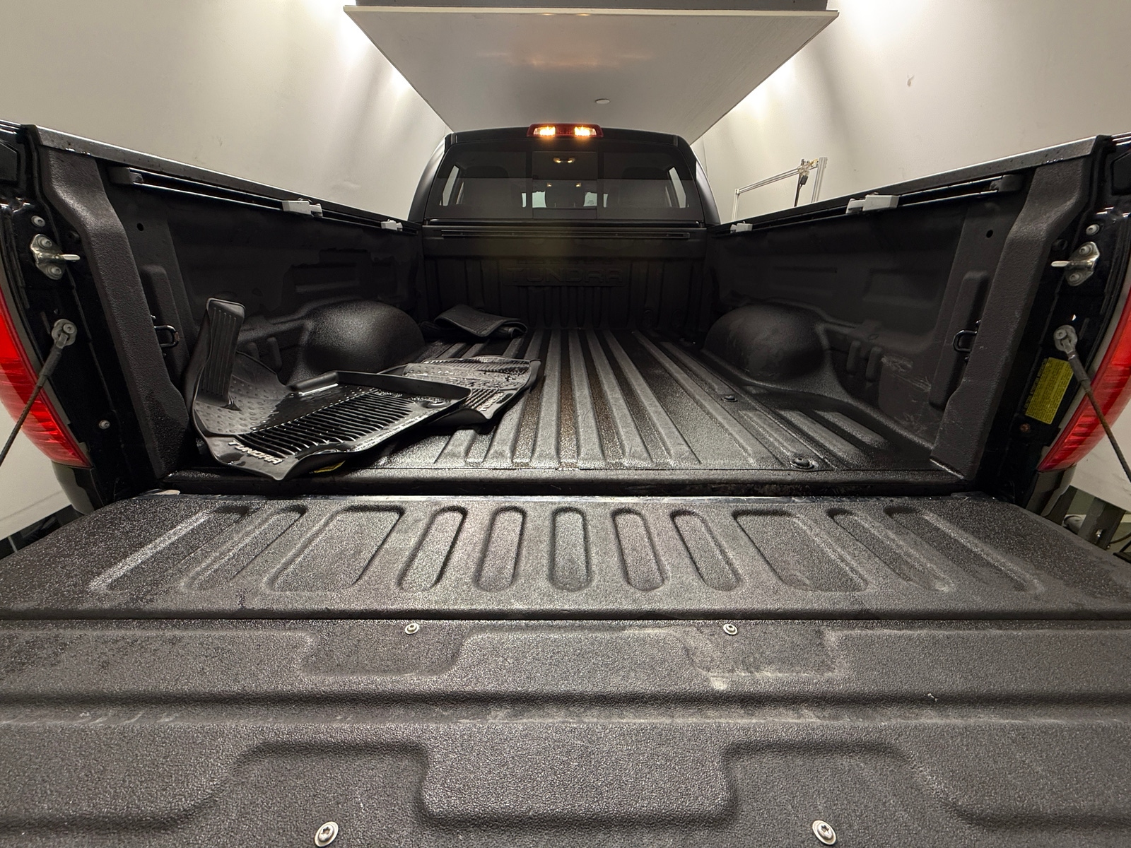 Thumbnail: 2018 Toyota Tundra - 7