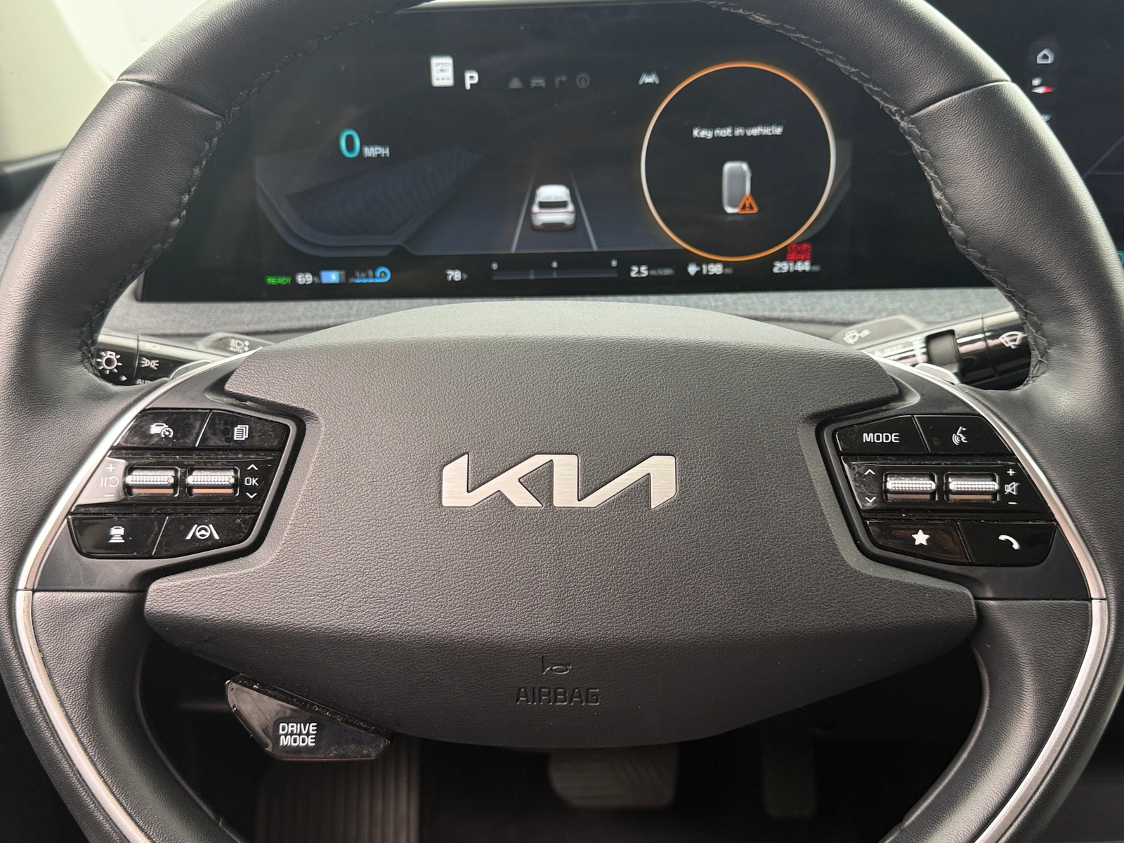 Thumbnail: 2022 Kia EV6 - 4