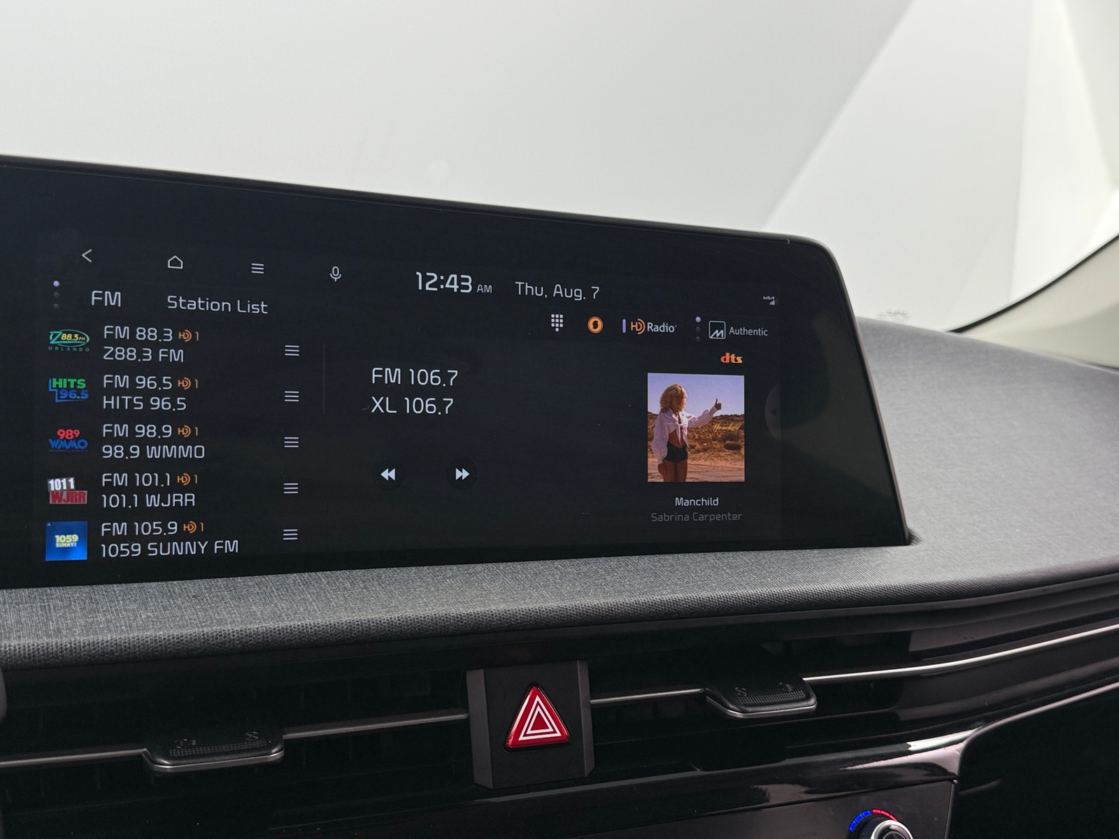 Thumbnail: 2022 Kia EV6 - 3