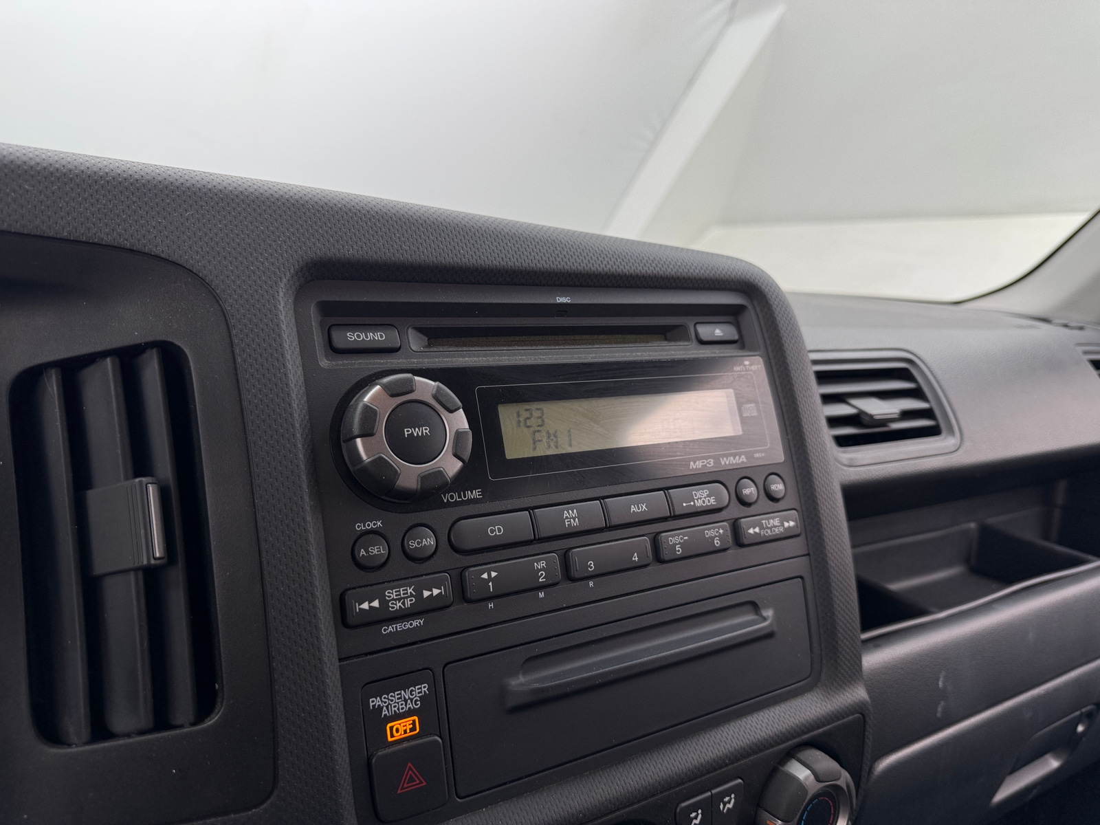 Thumbnail: 2012 Honda Ridgeline - 4
