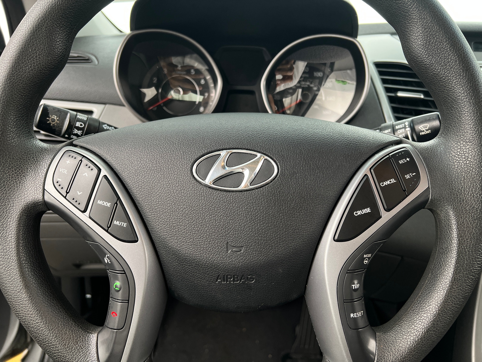 Thumbnail: 2015 Hyundai Elantra - 5